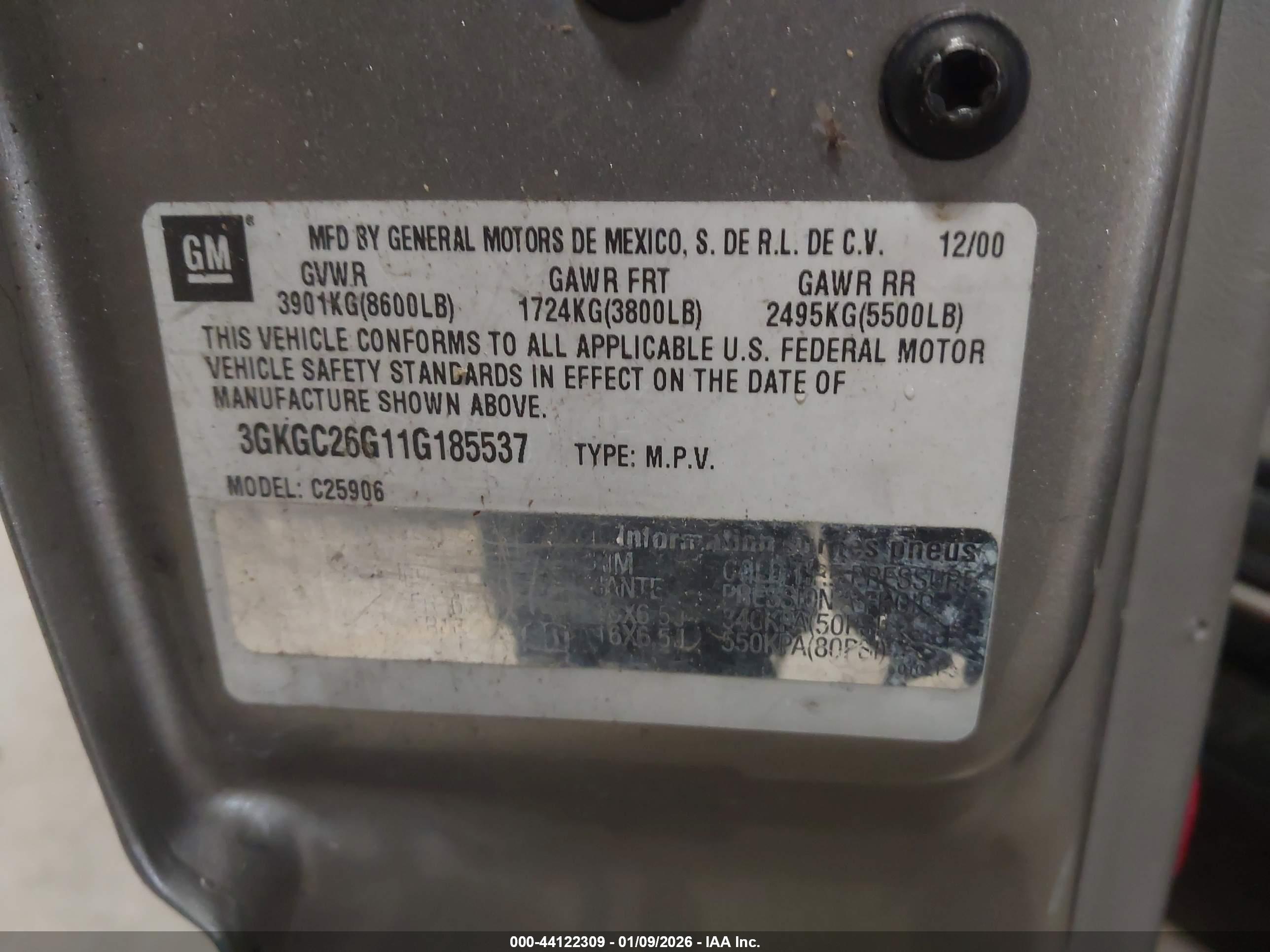 GMC YUKON image 9