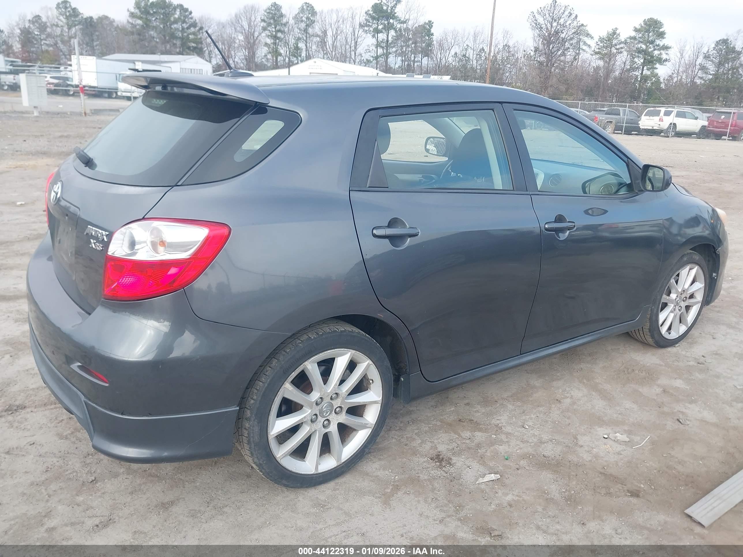 TOYOTA MATRIX image 4