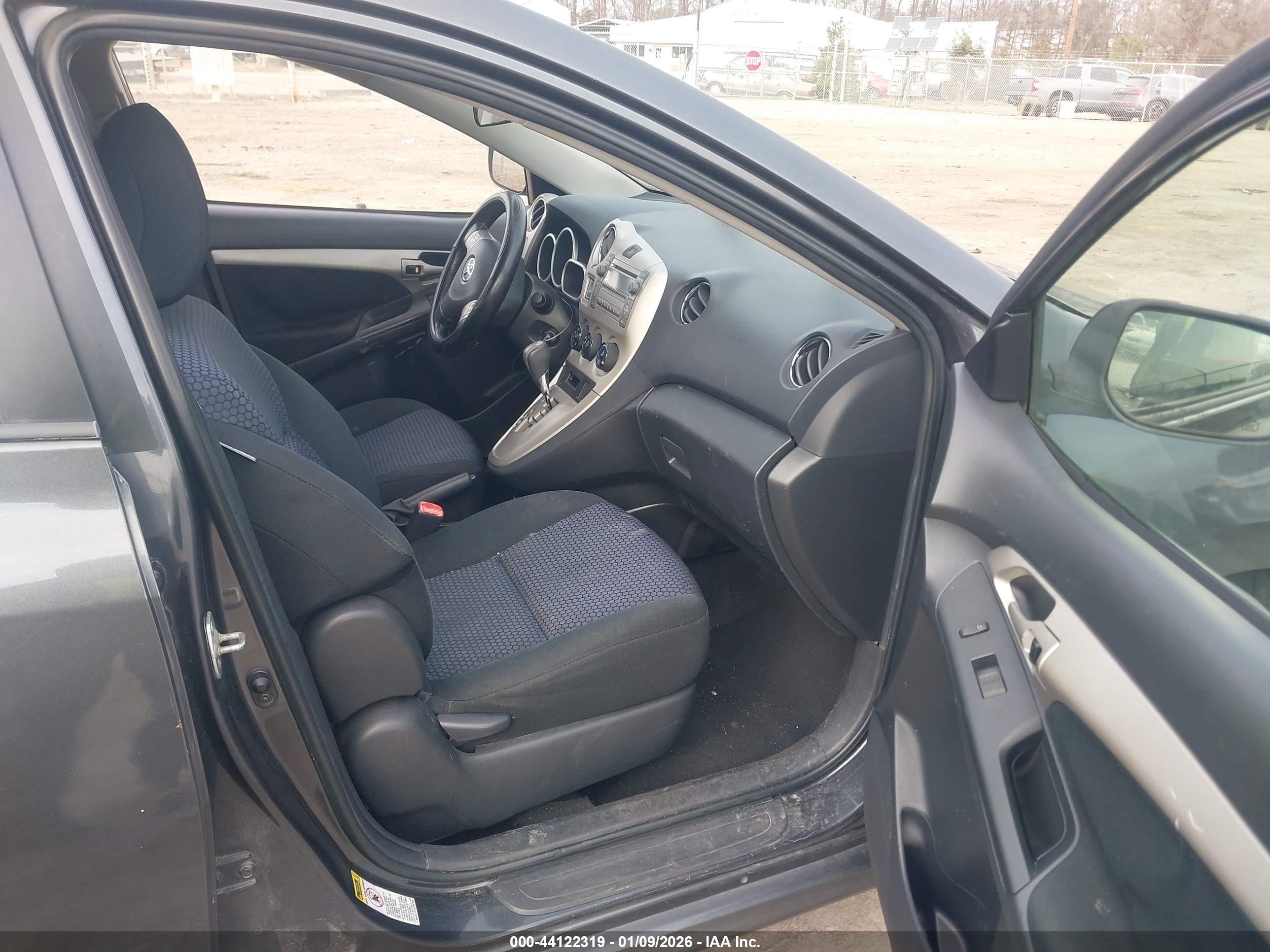 TOYOTA MATRIX image 5