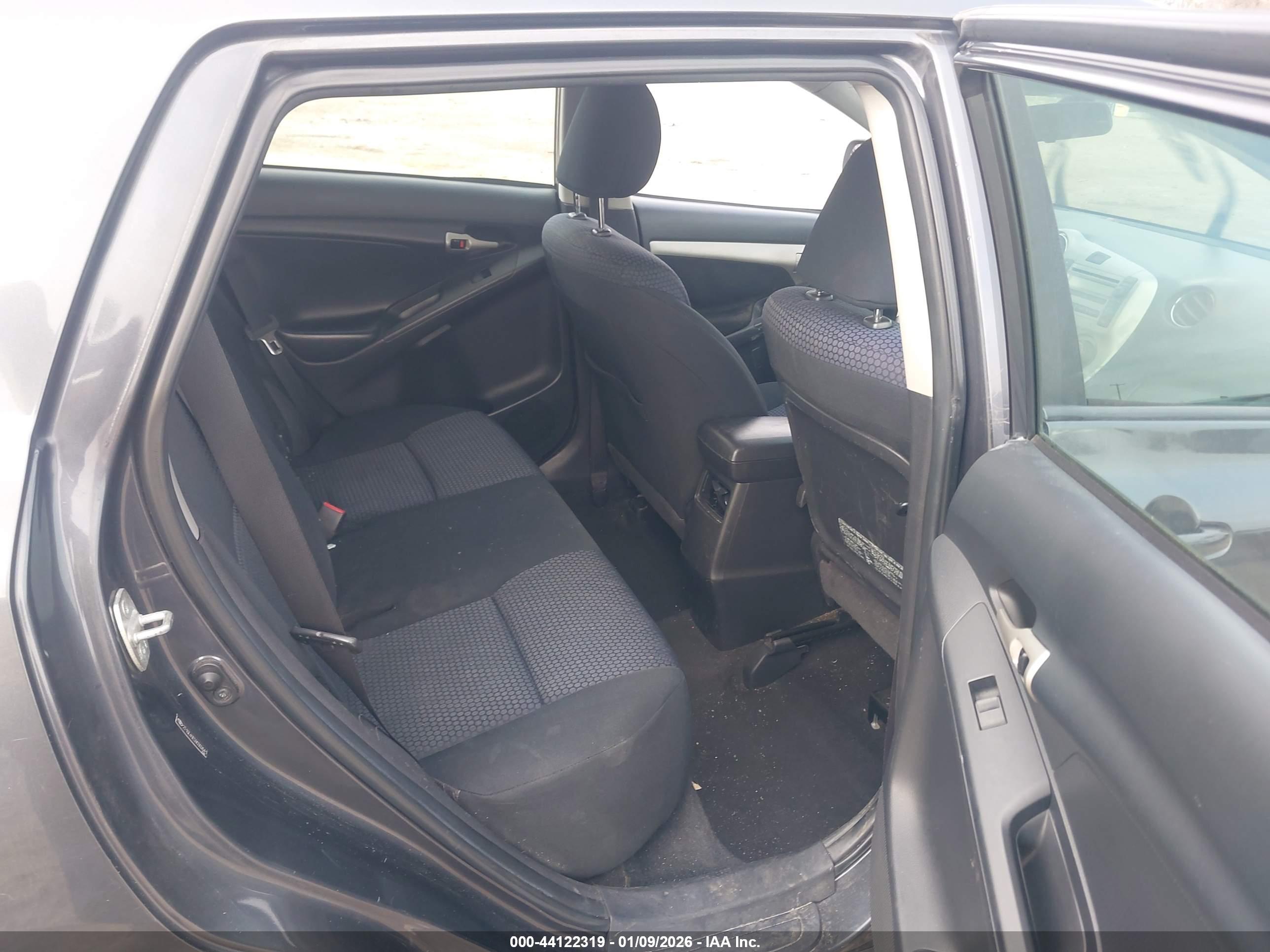 TOYOTA MATRIX image 8
