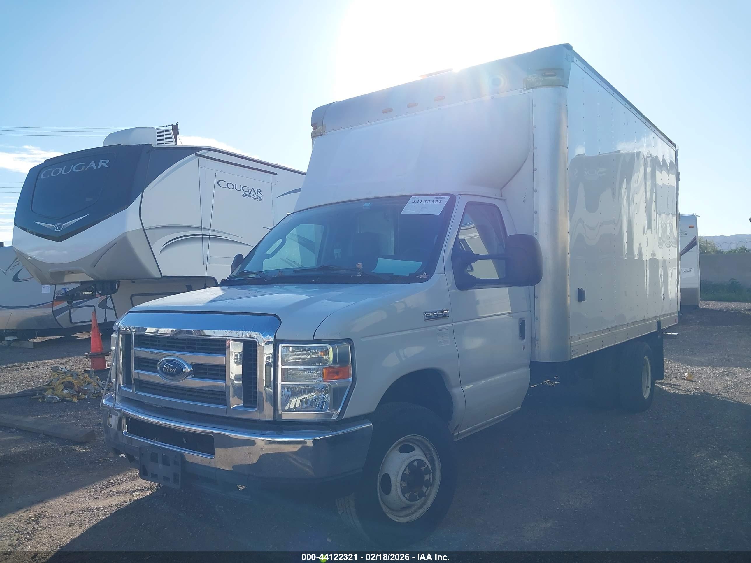 FORD E-450 image 2