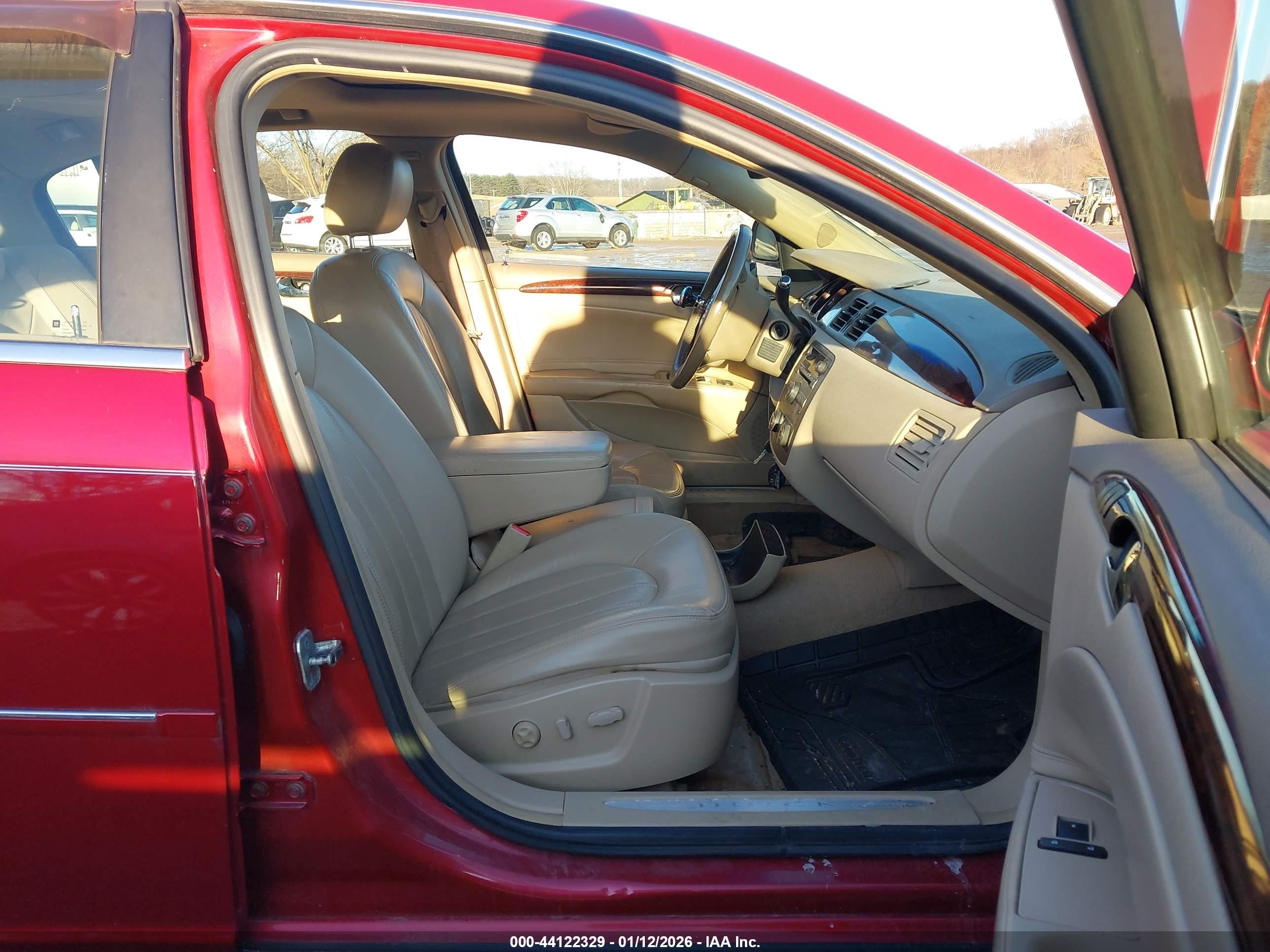 BUICK LUCERNE image 5
