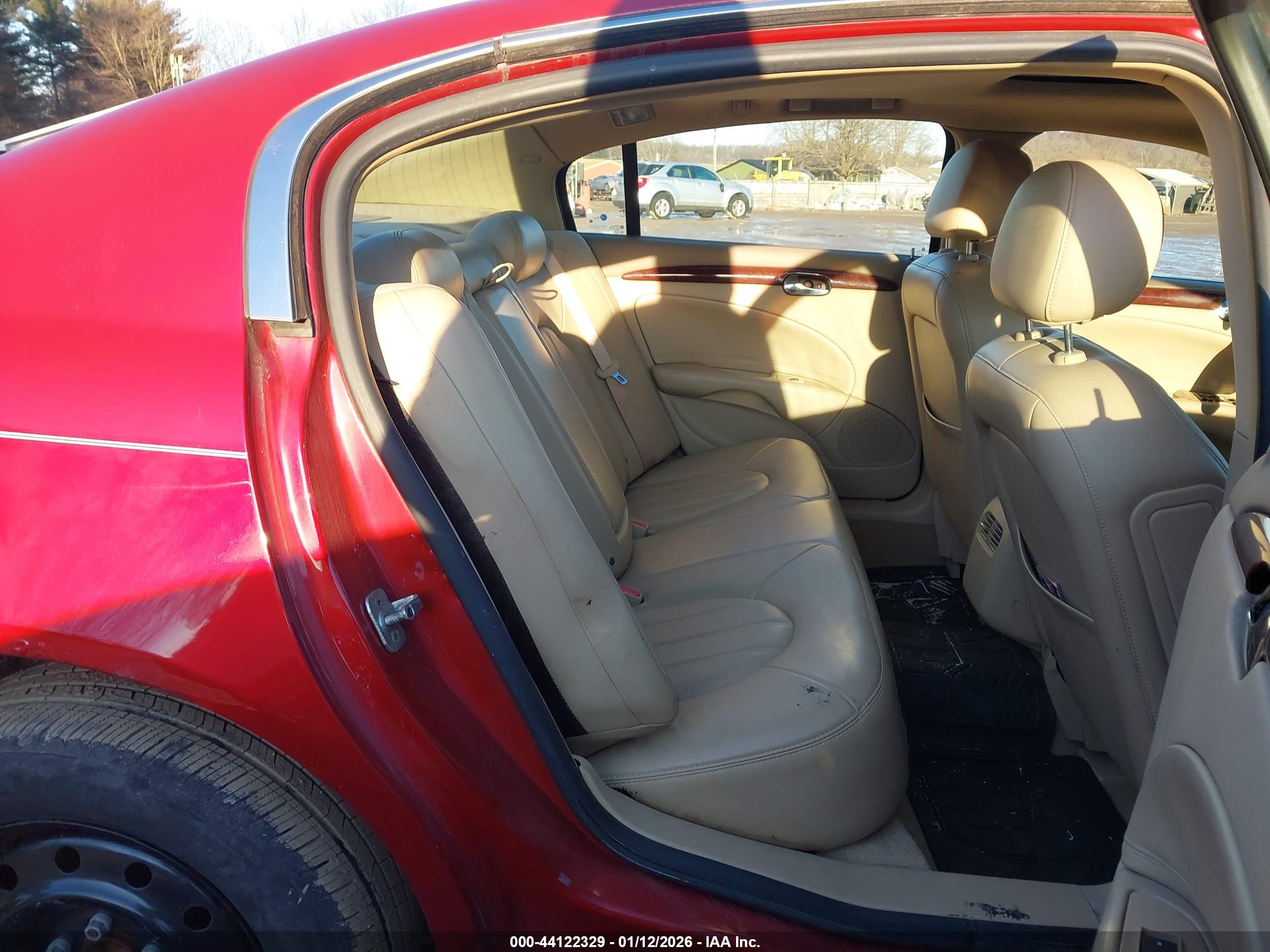 BUICK LUCERNE image 8