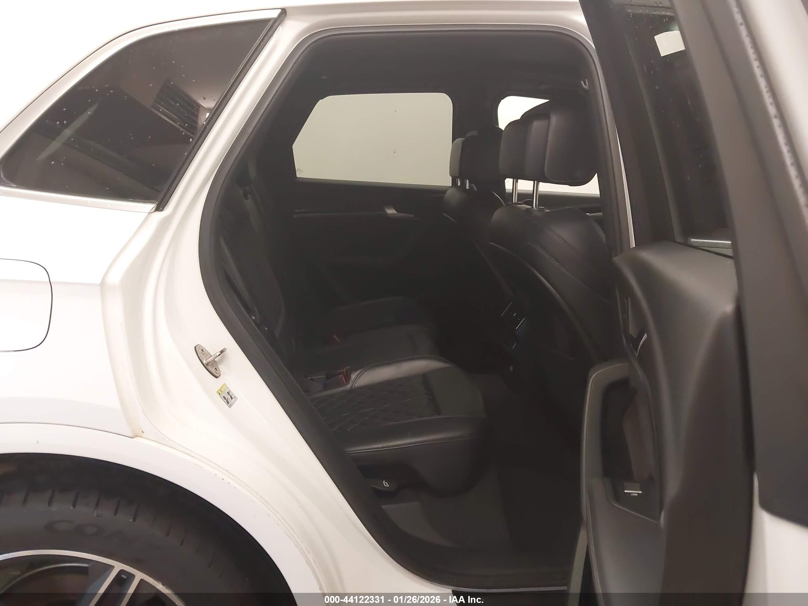 AUDI SQ5 image 8