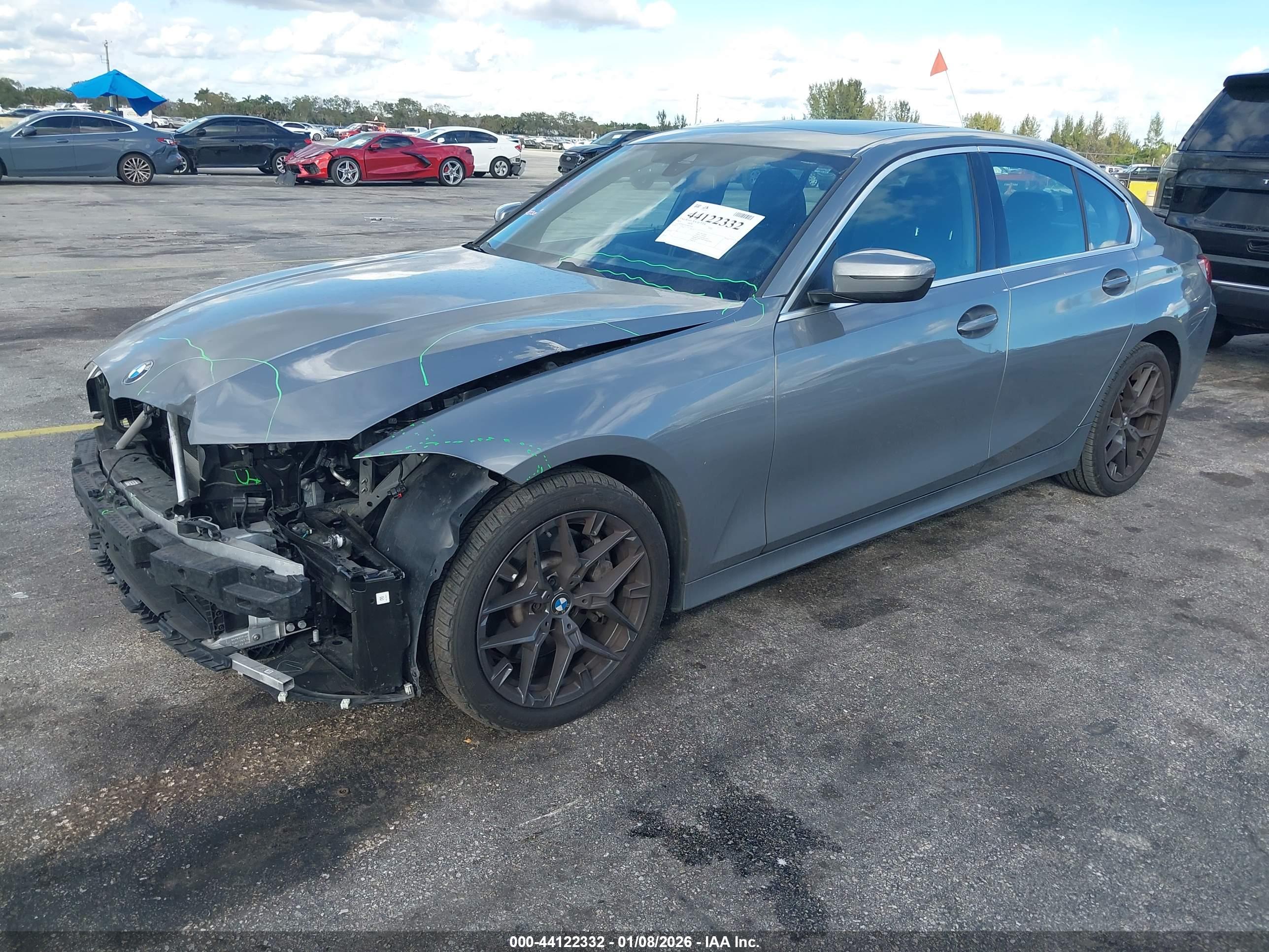 BMW 330I image 2