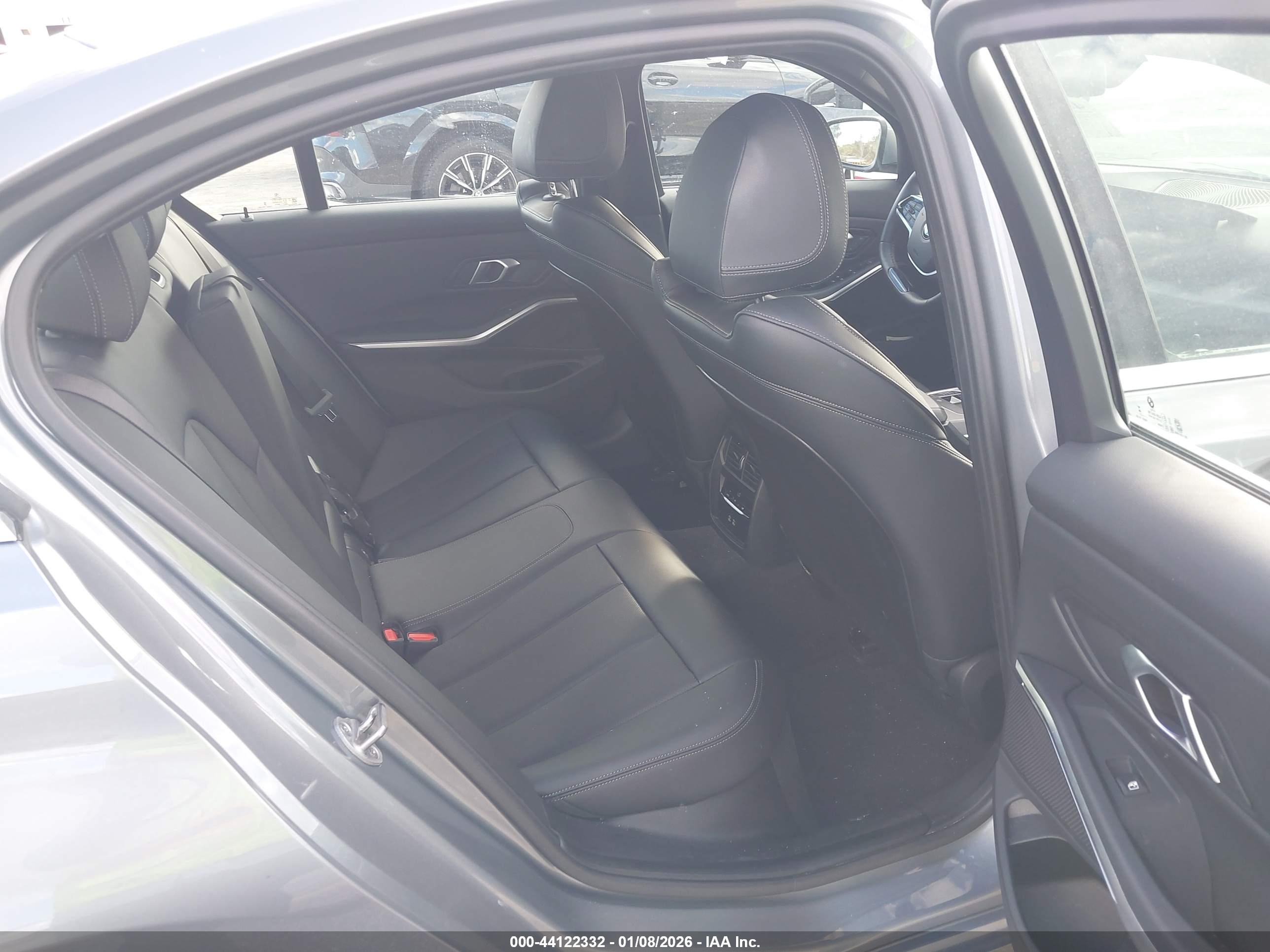 BMW 330I image 8