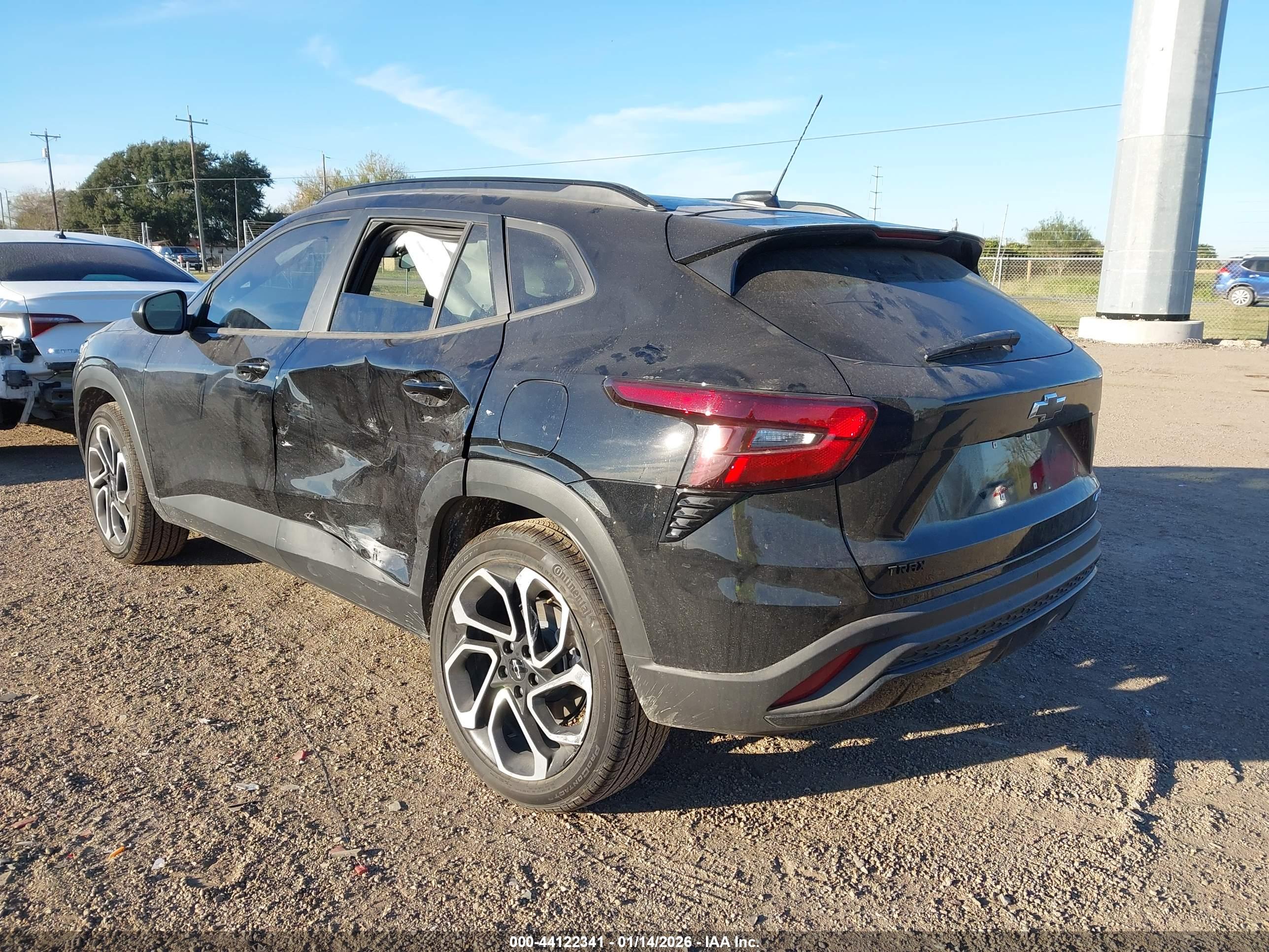 CHEVROLET TRAX image 3