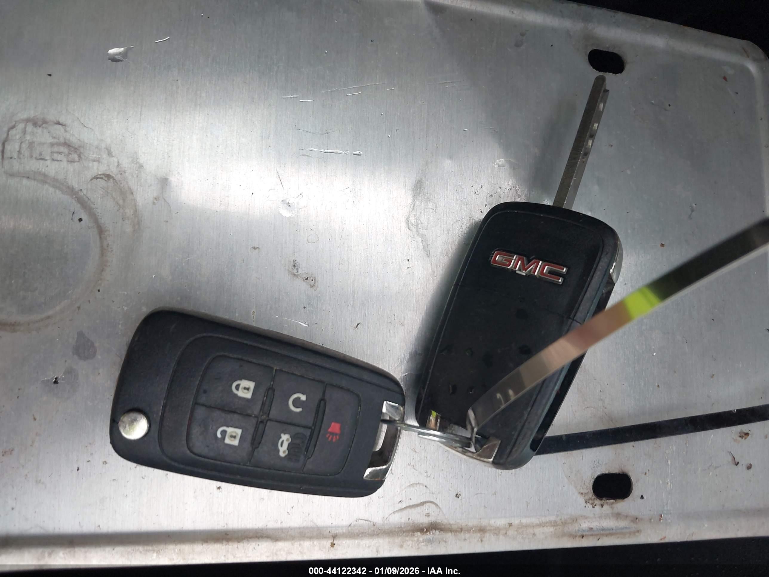 GMC TERRAIN image 11
