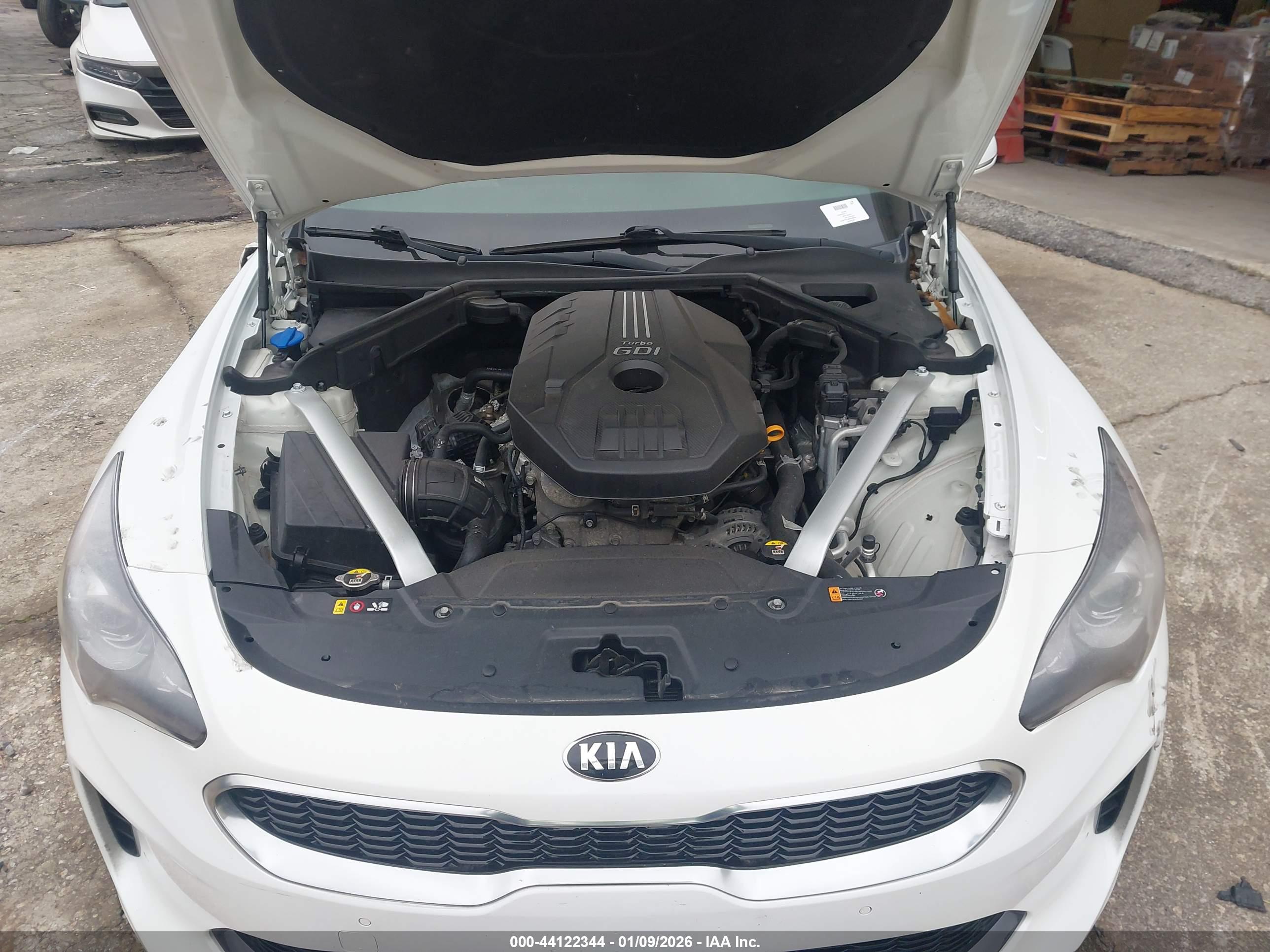 KIA STINGER image 10