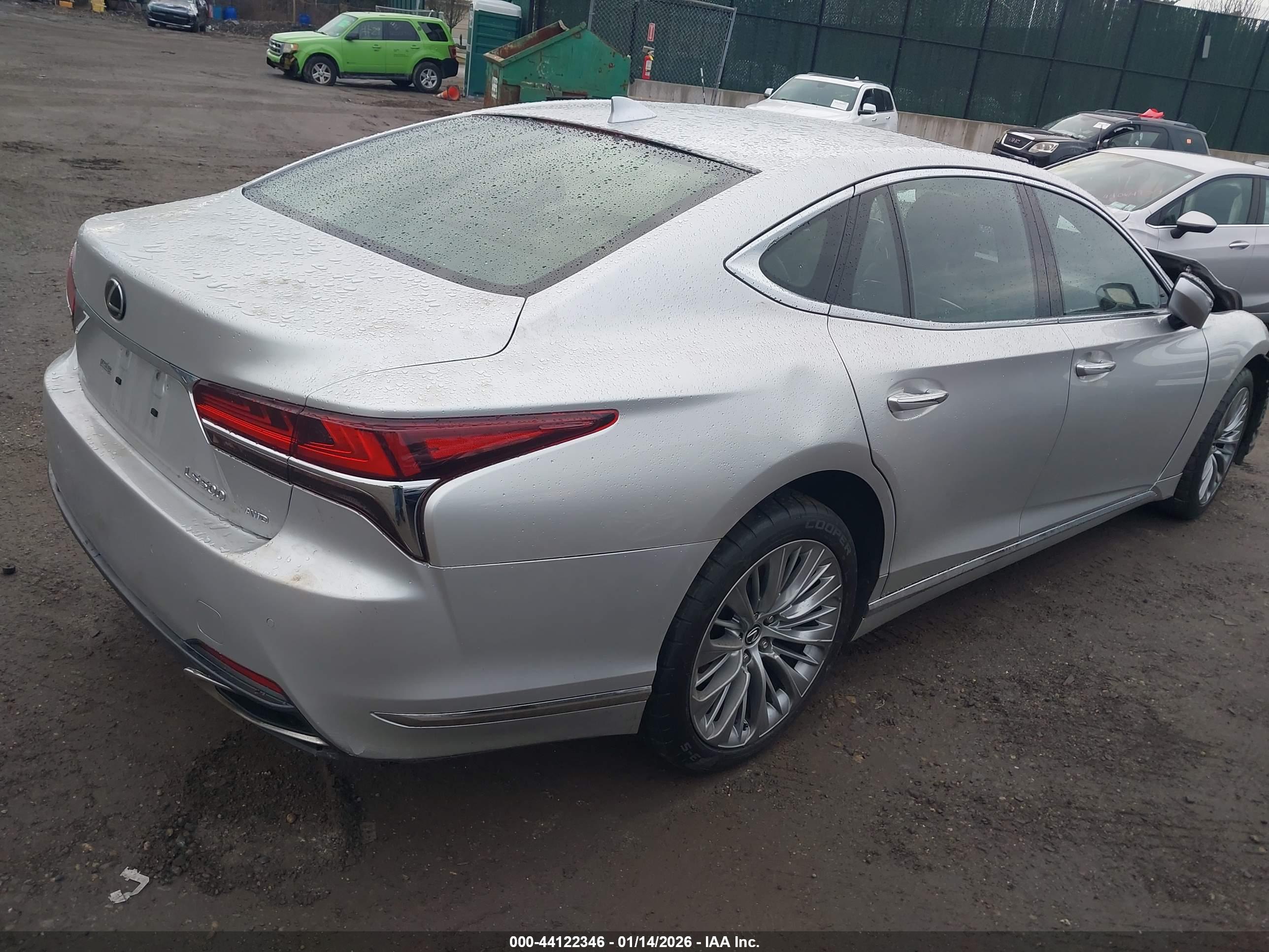 LEXUS LS image 4
