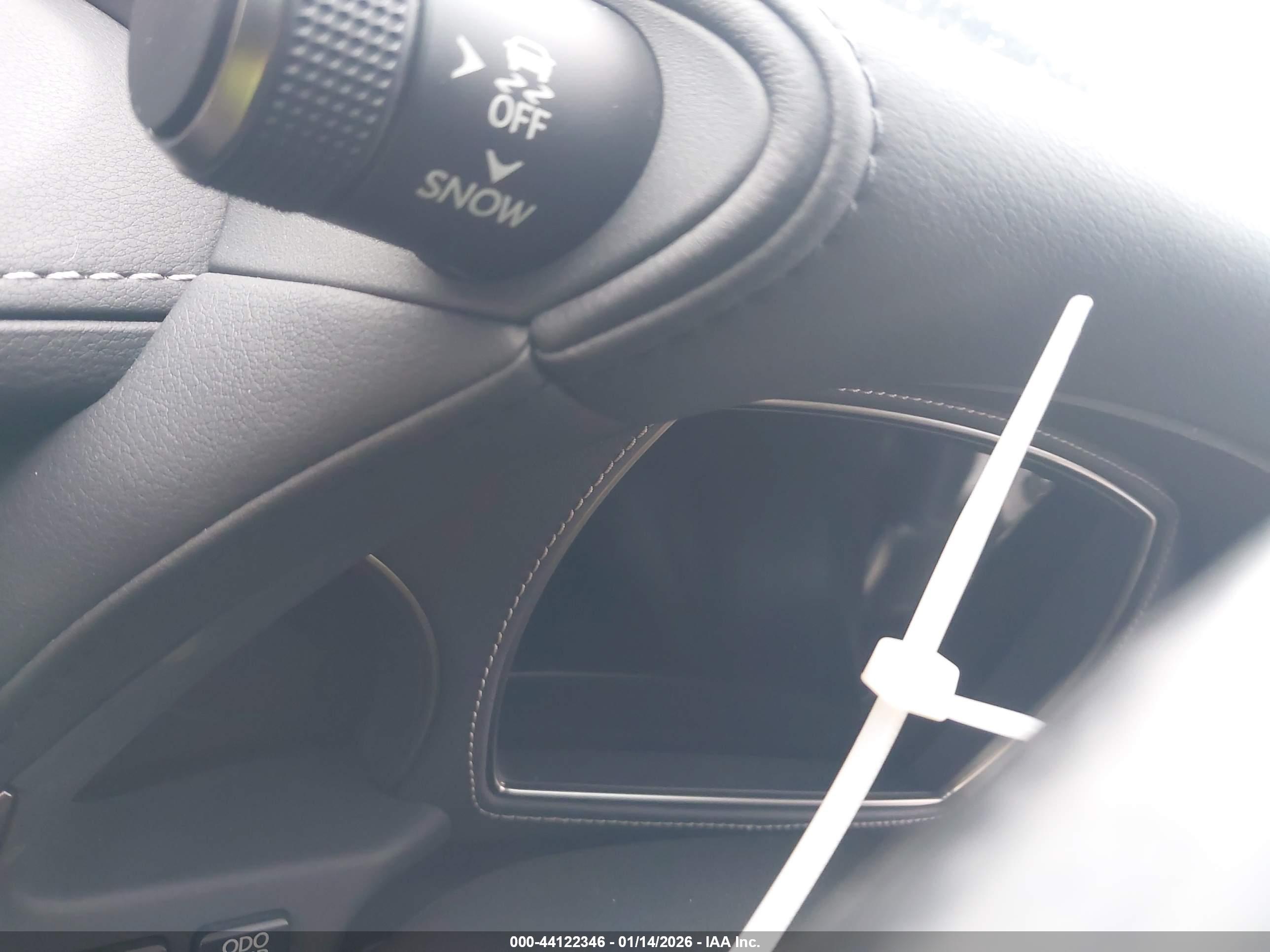 LEXUS LS image 7