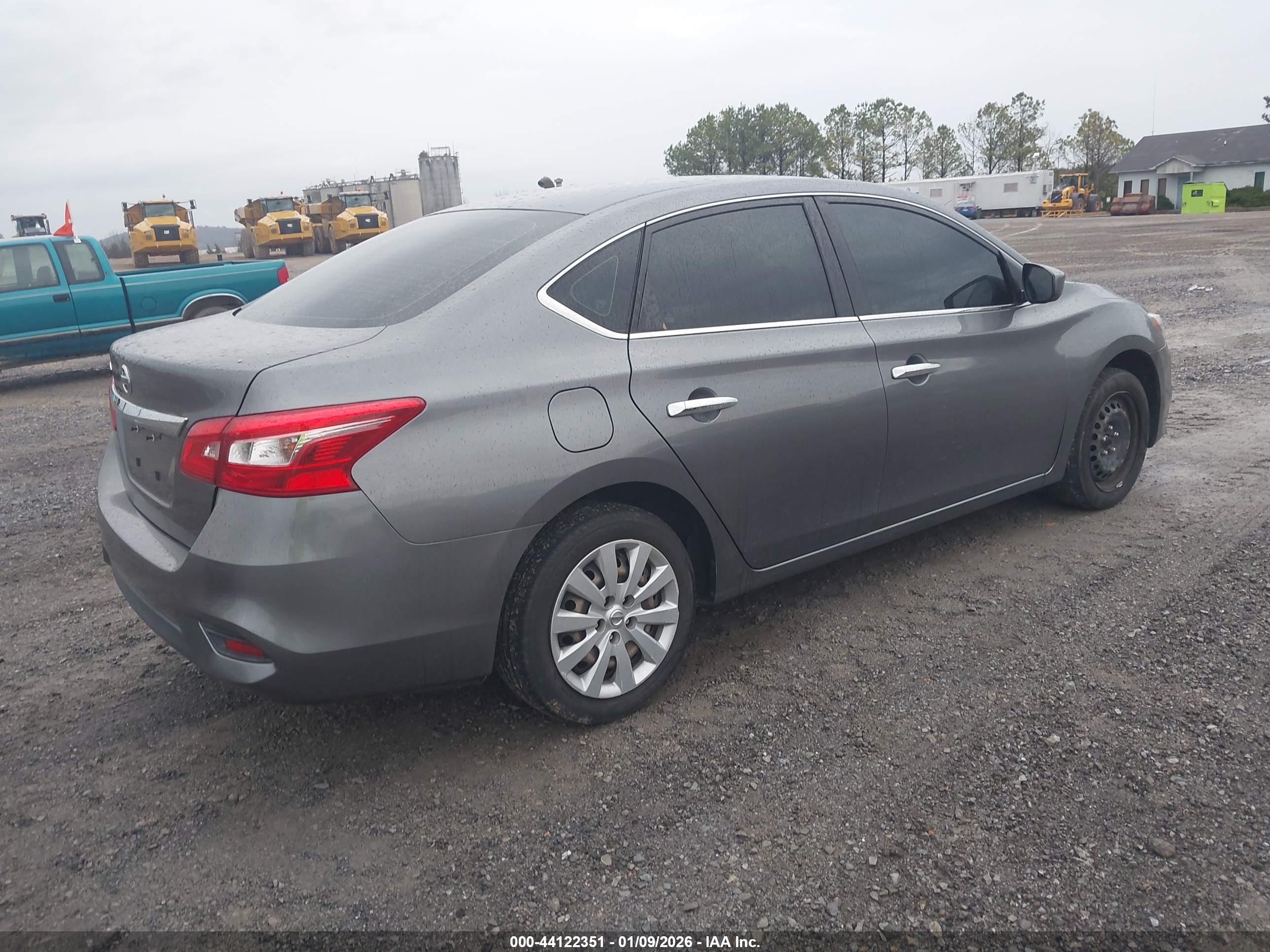 NISSAN SENTRA image 4