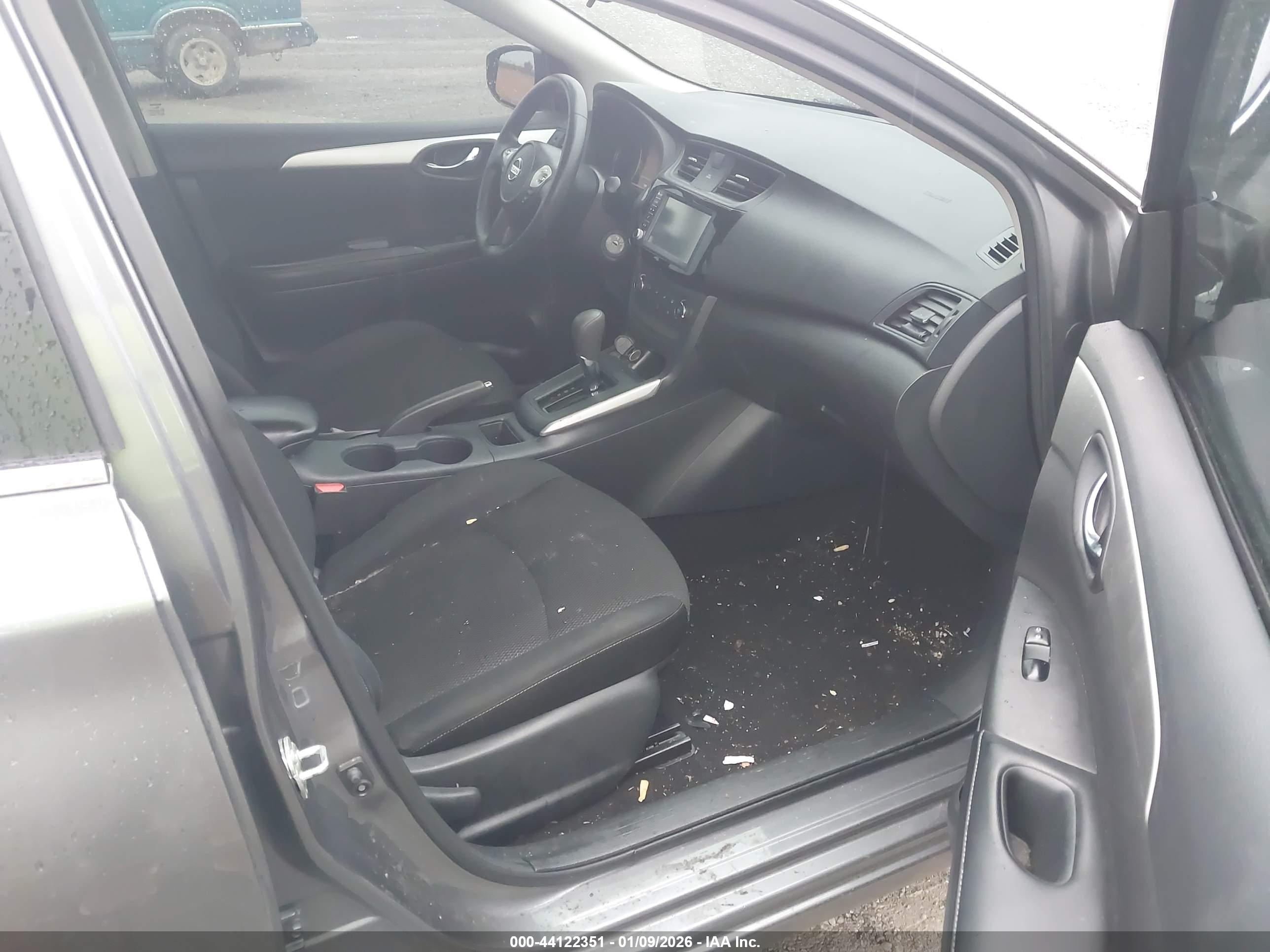 NISSAN SENTRA image 5