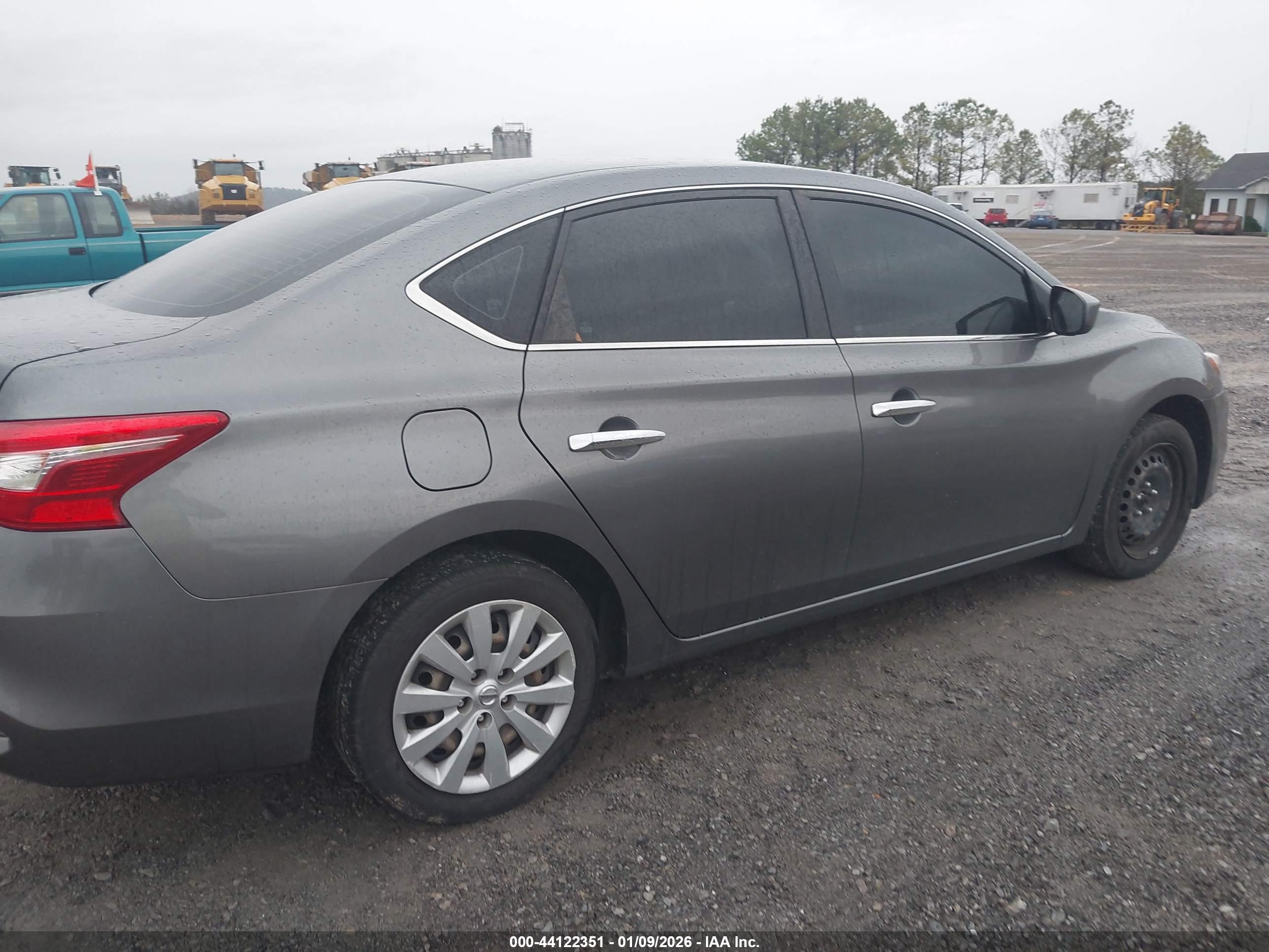 NISSAN SENTRA image 6