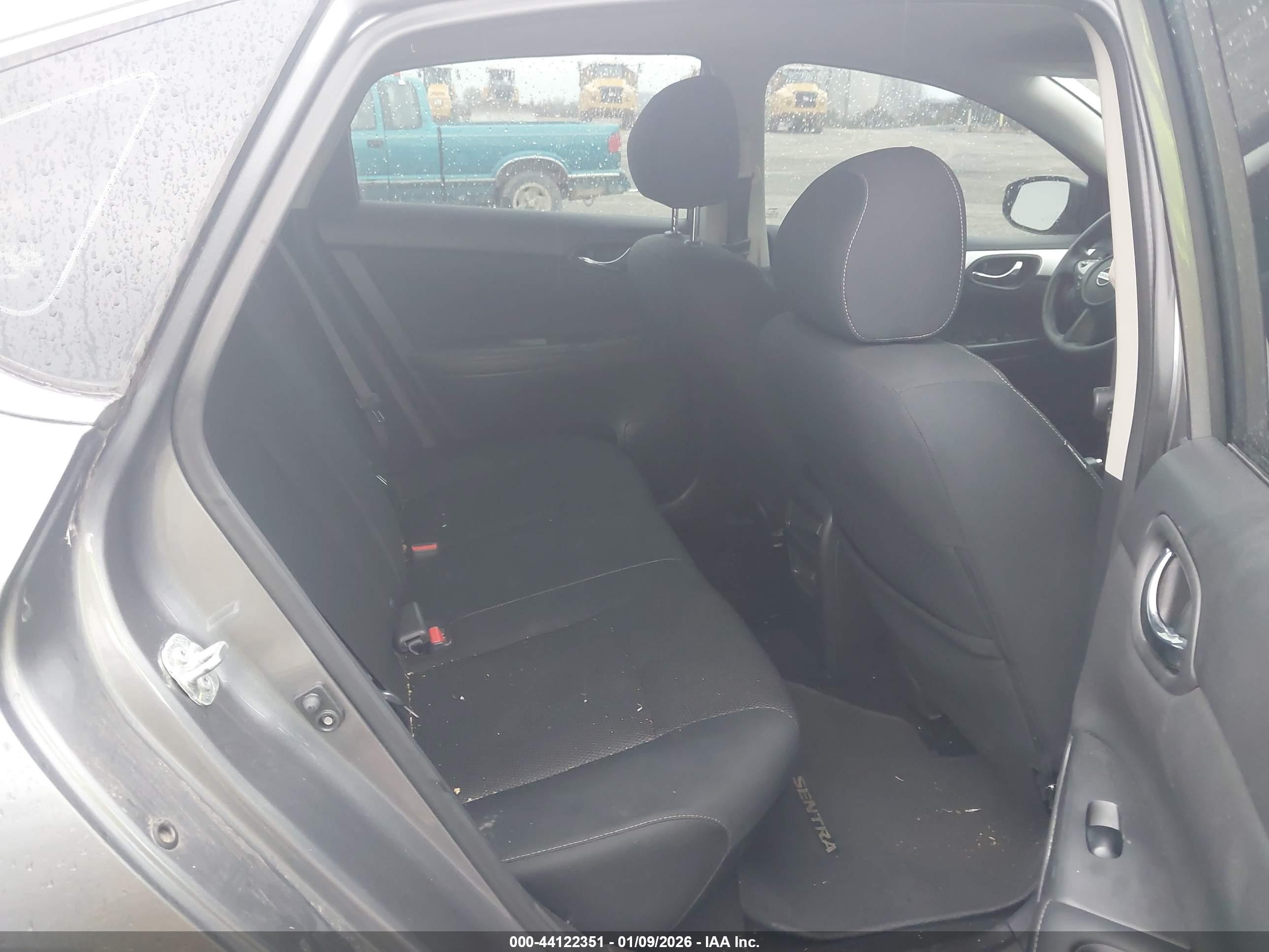 NISSAN SENTRA image 8