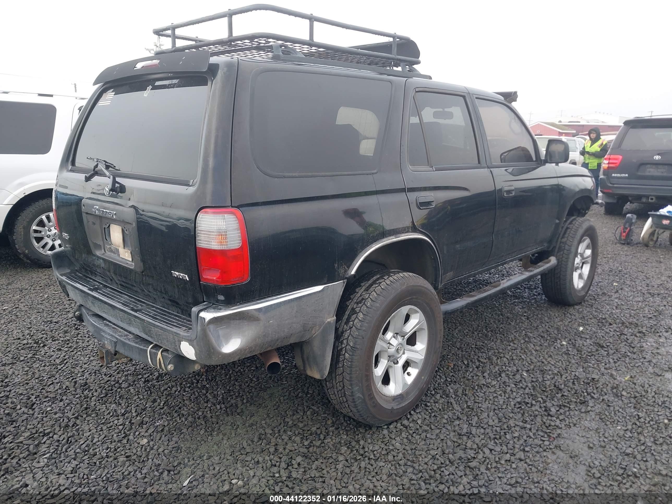 TOYOTA 4RUNNER image 4