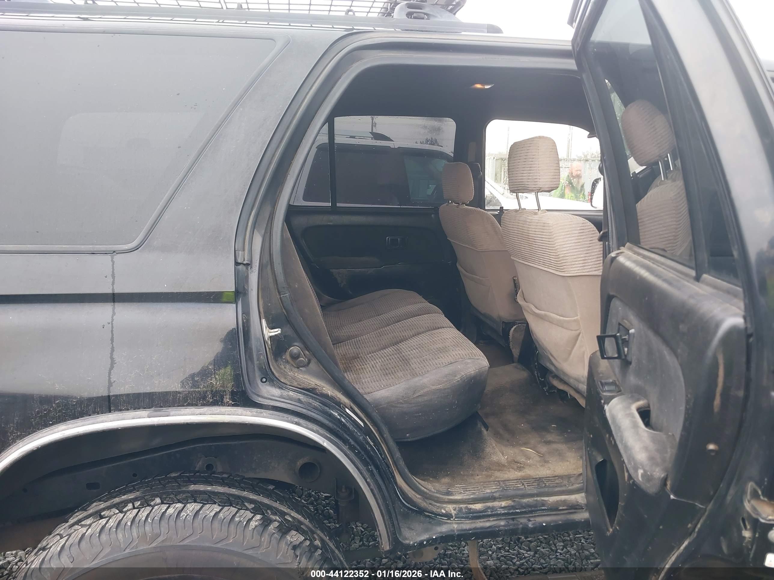 TOYOTA 4RUNNER image 8