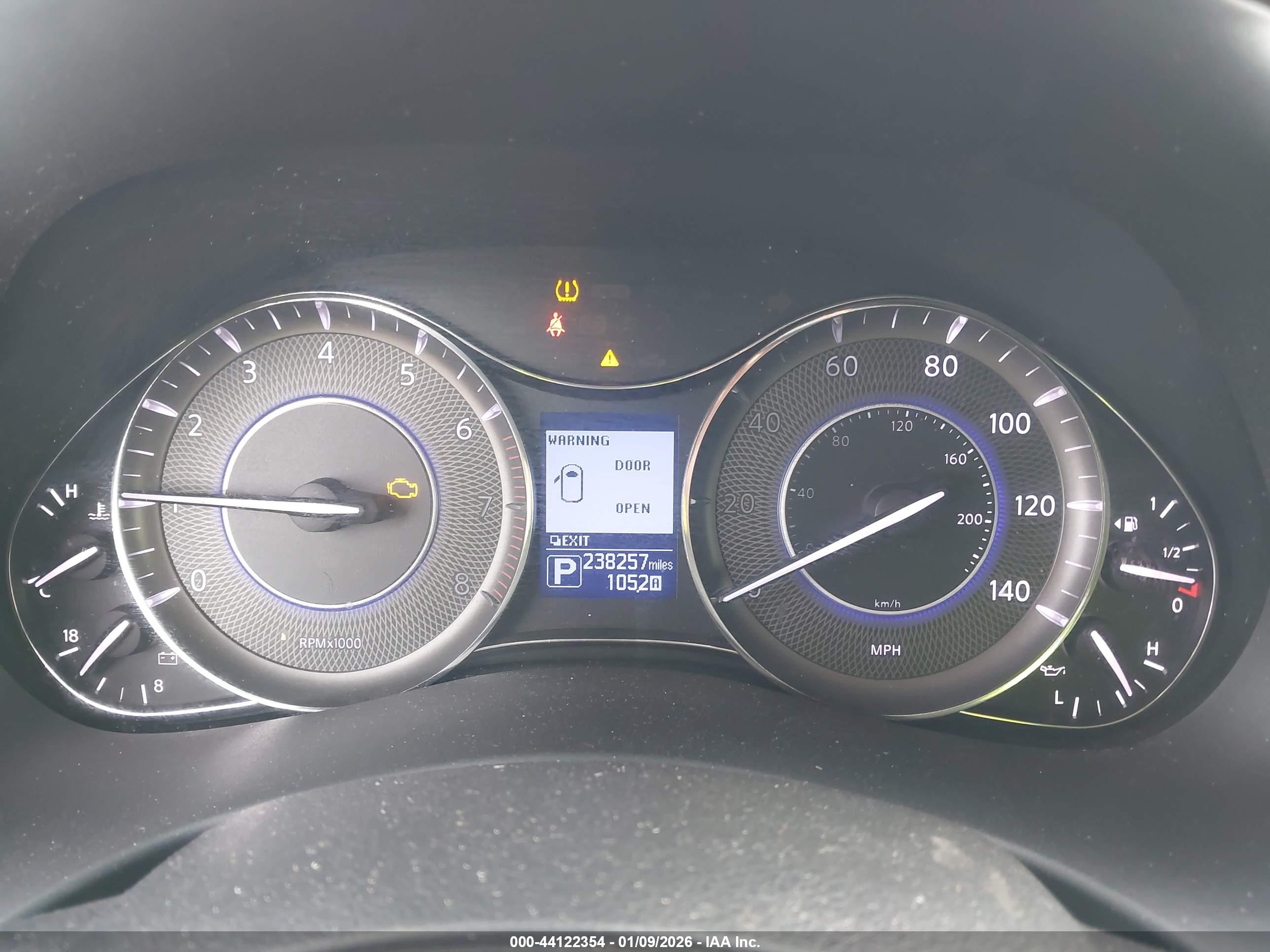 INFINITI QX80 image 7