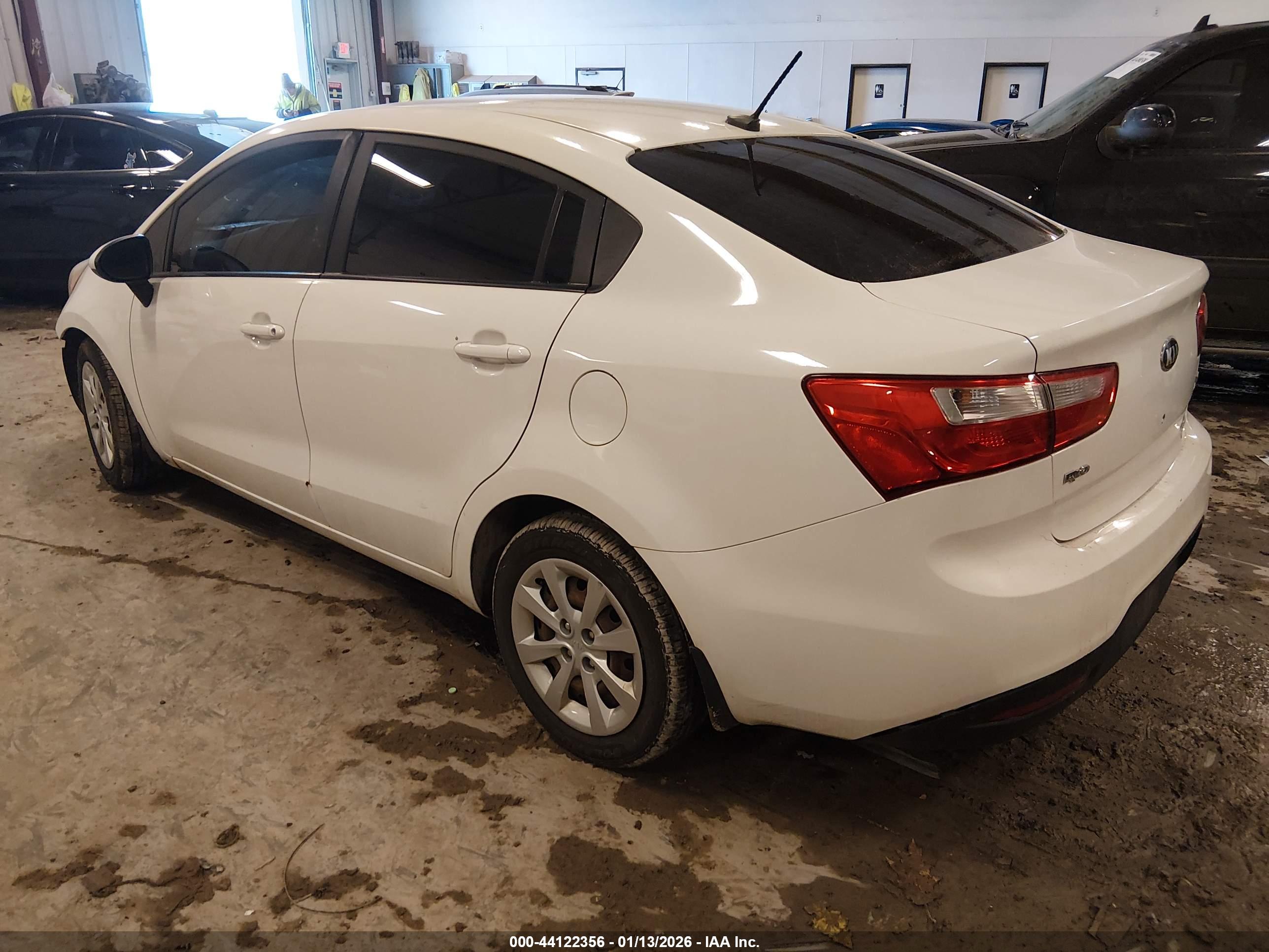 KIA RIO image 3