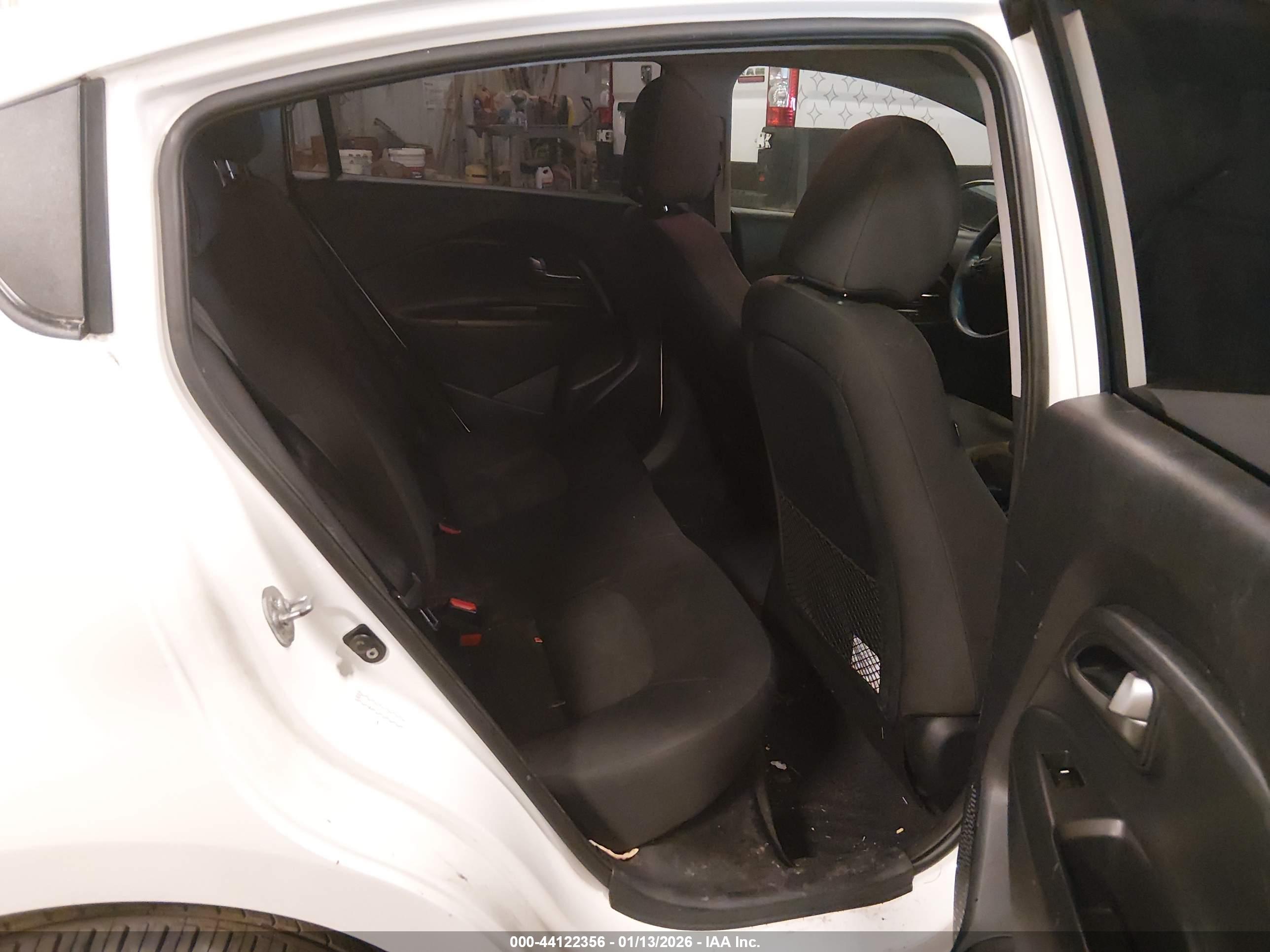 KIA RIO image 8