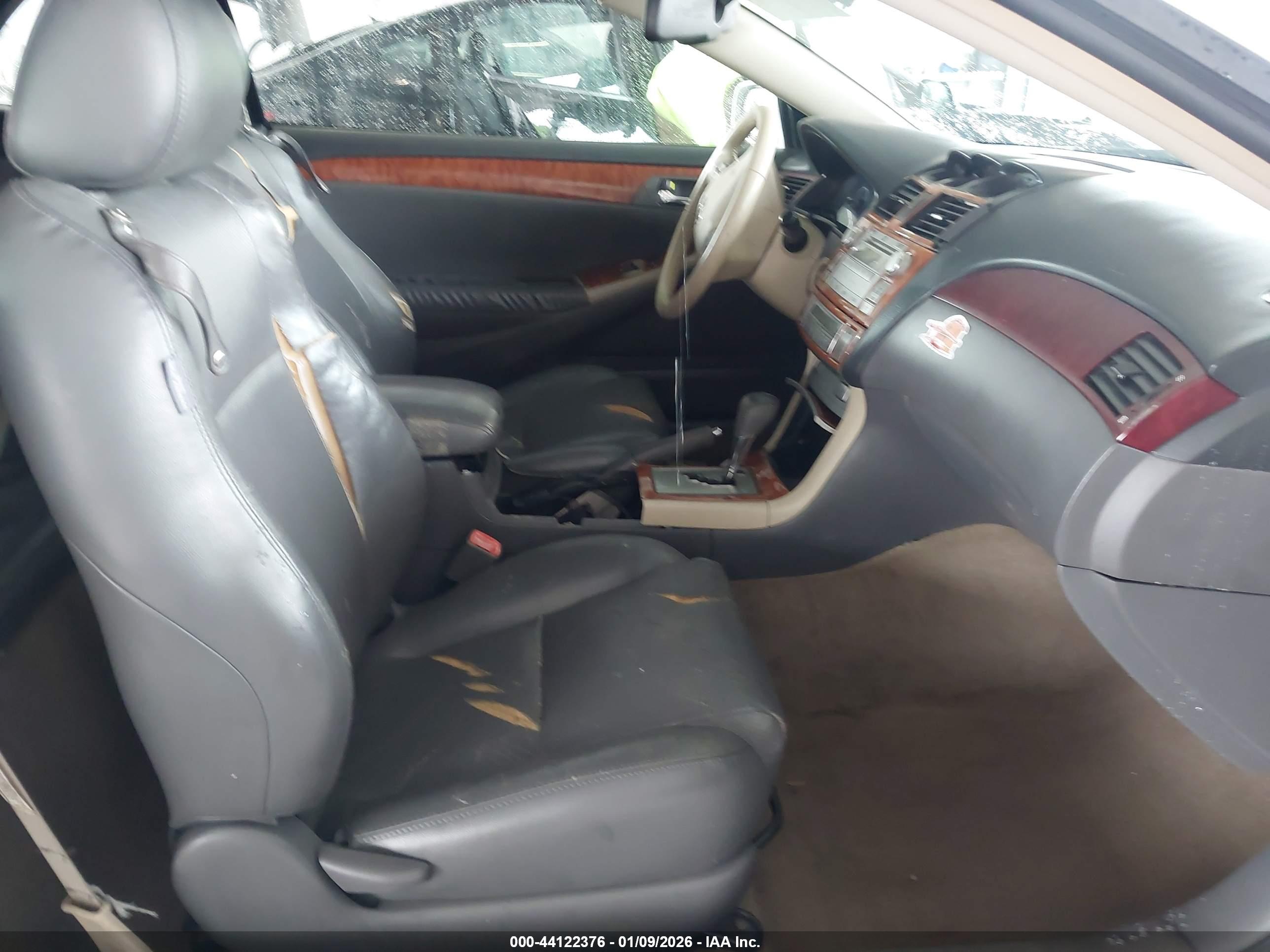 TOYOTA CAMRY image 5