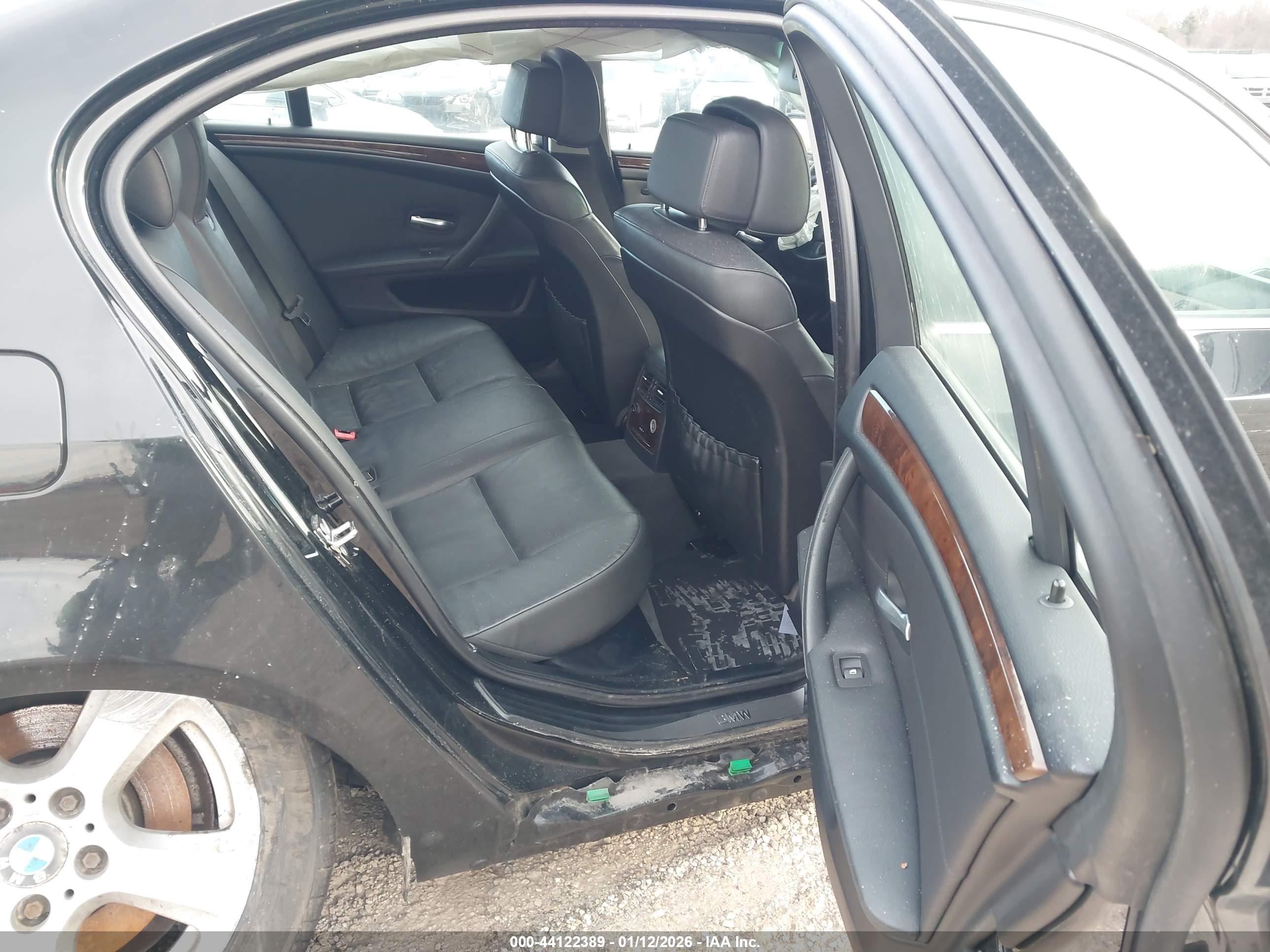 BMW 535I image 8