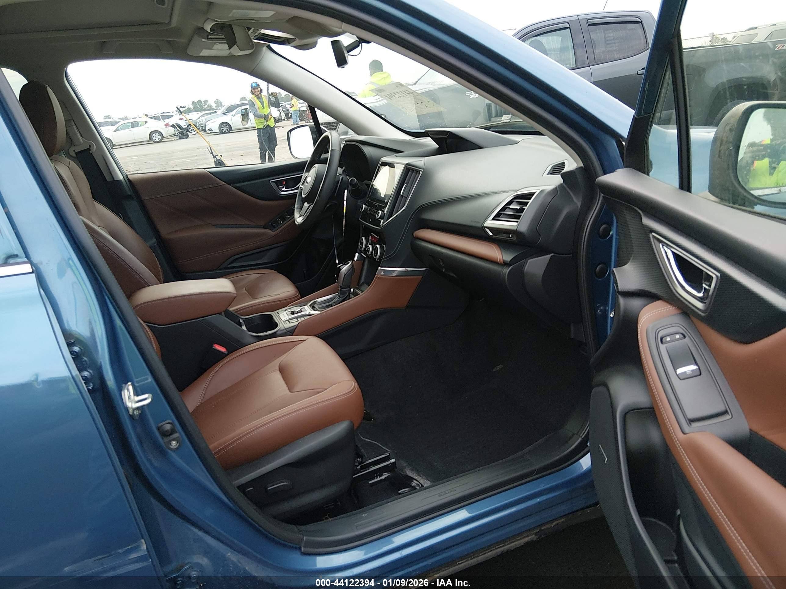 SUBARU FORESTER image 5