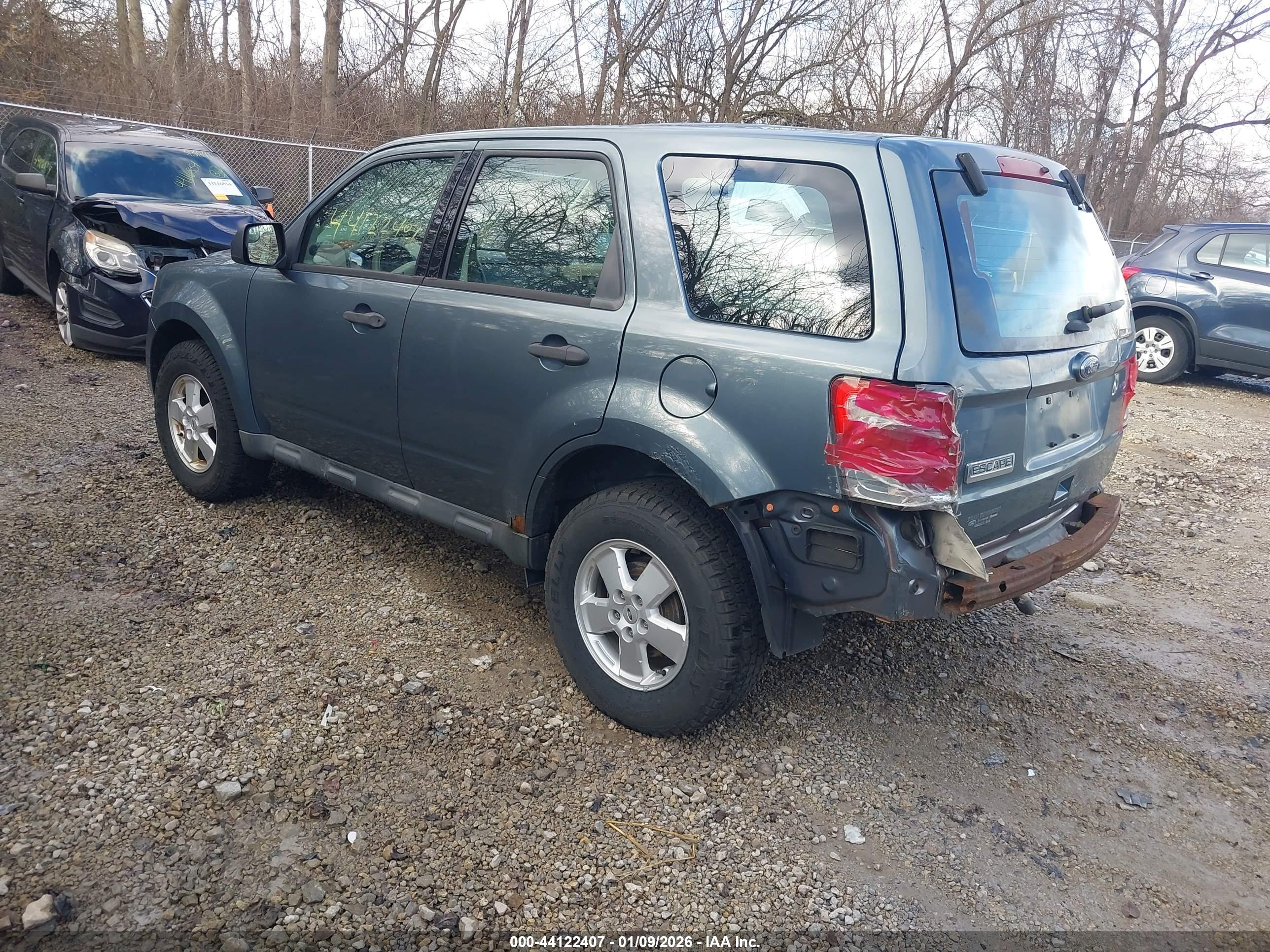 FORD ESCAPE image 3