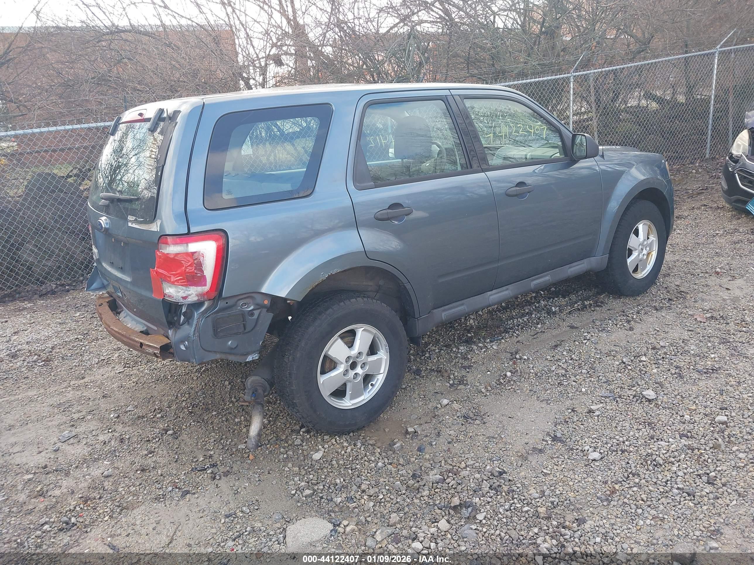 FORD ESCAPE image 4