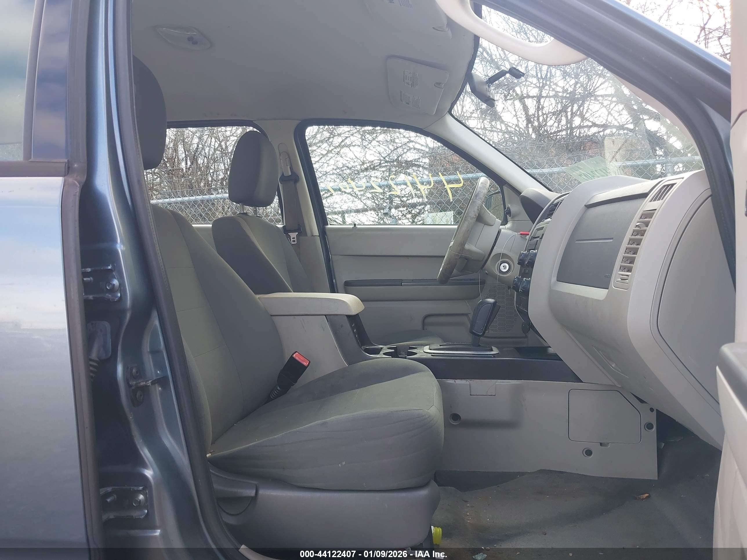 FORD ESCAPE image 5
