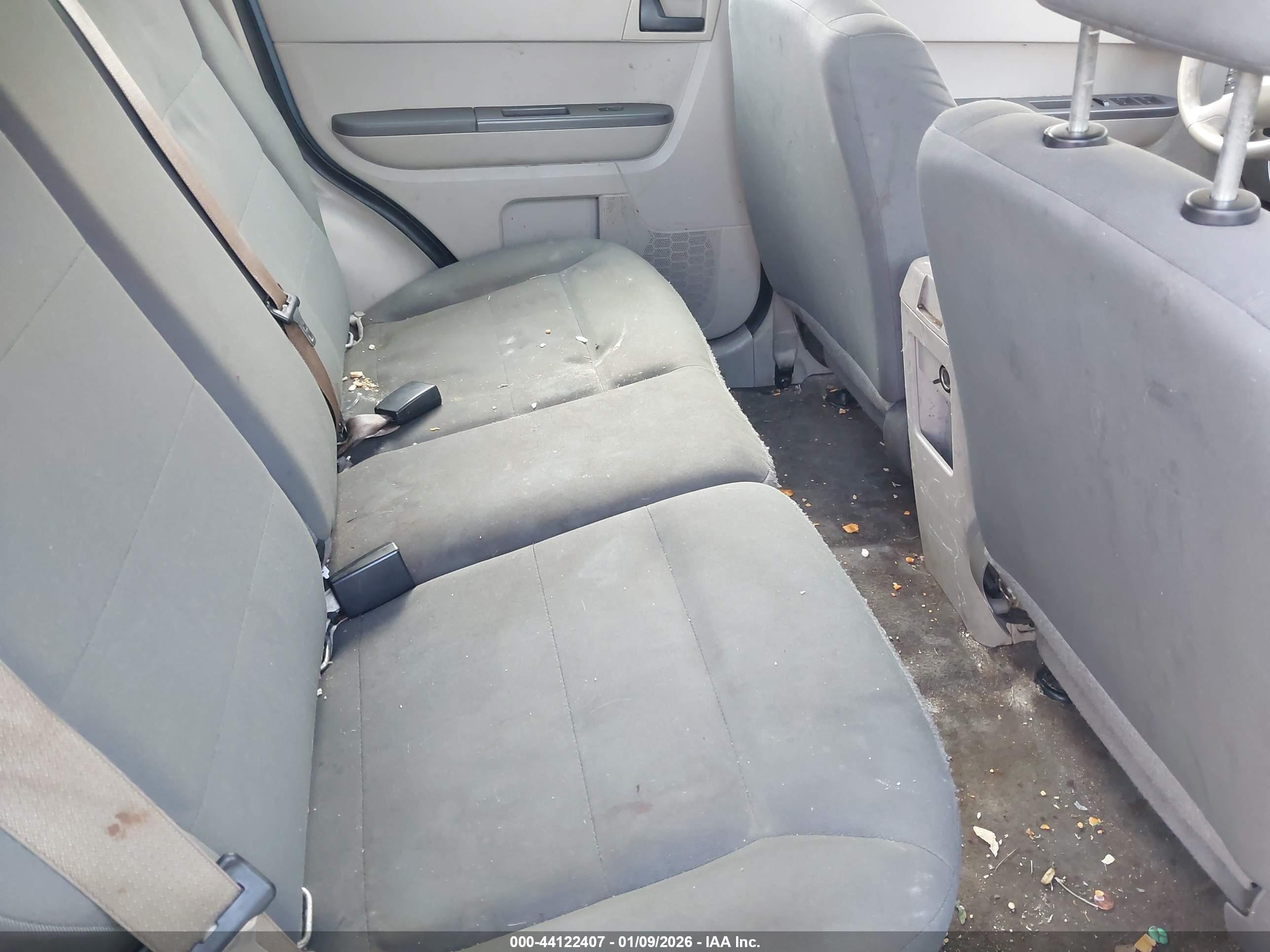 FORD ESCAPE image 8