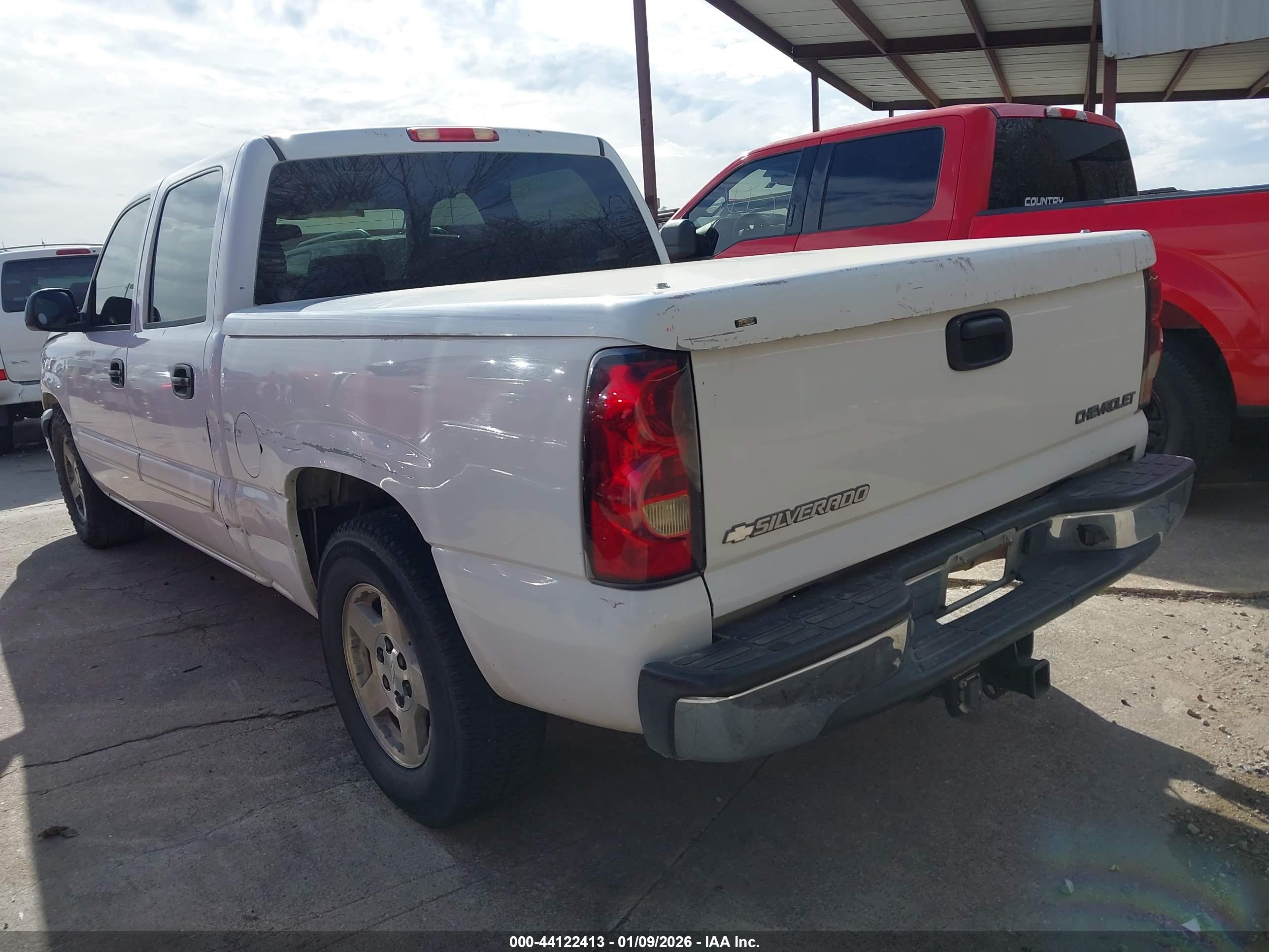 CHEVROLET SILVERADO image 3