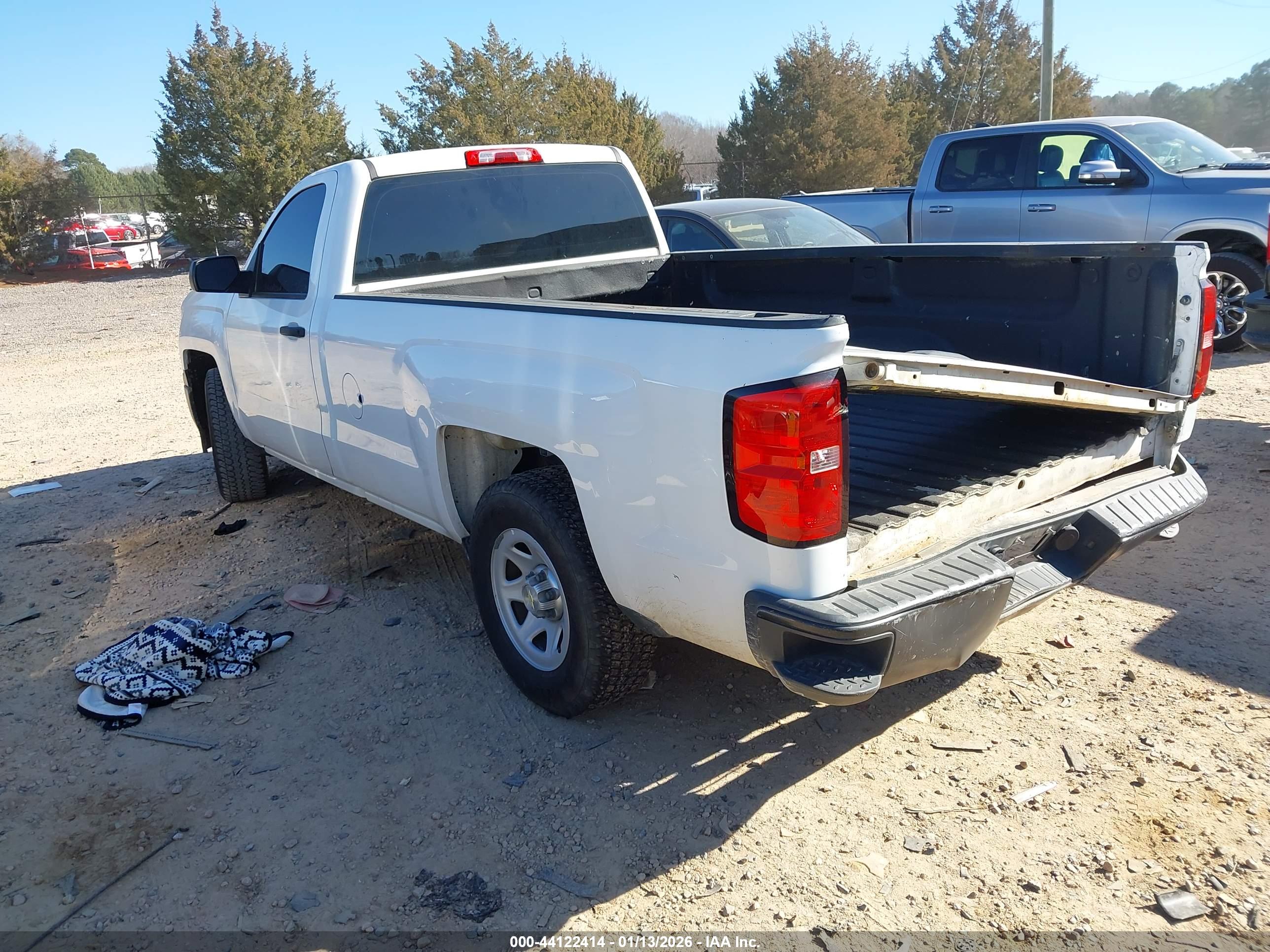 CHEVROLET SILVERADO image 3