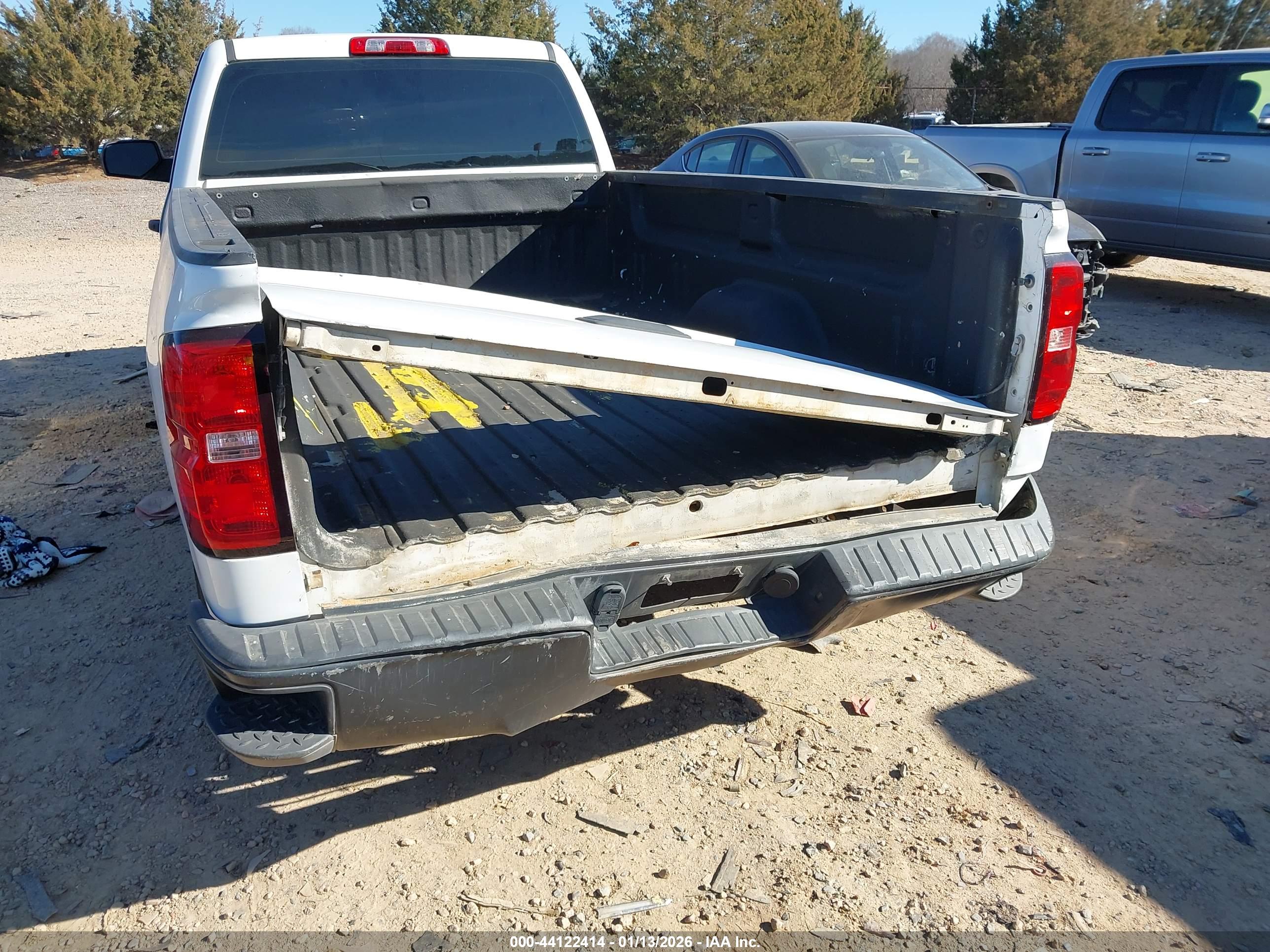 CHEVROLET SILVERADO image 6