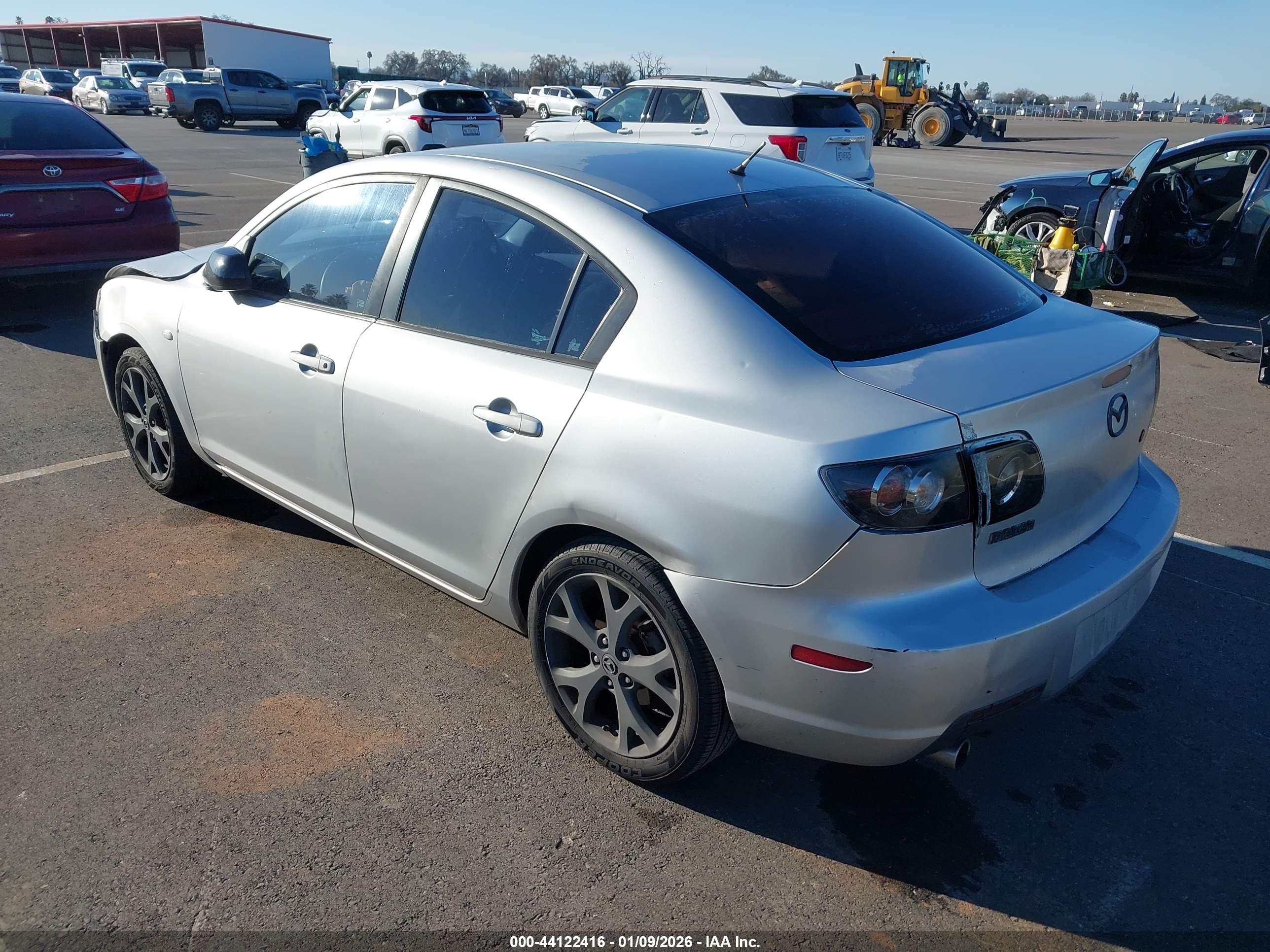 MAZDA MAZDA3 image 3