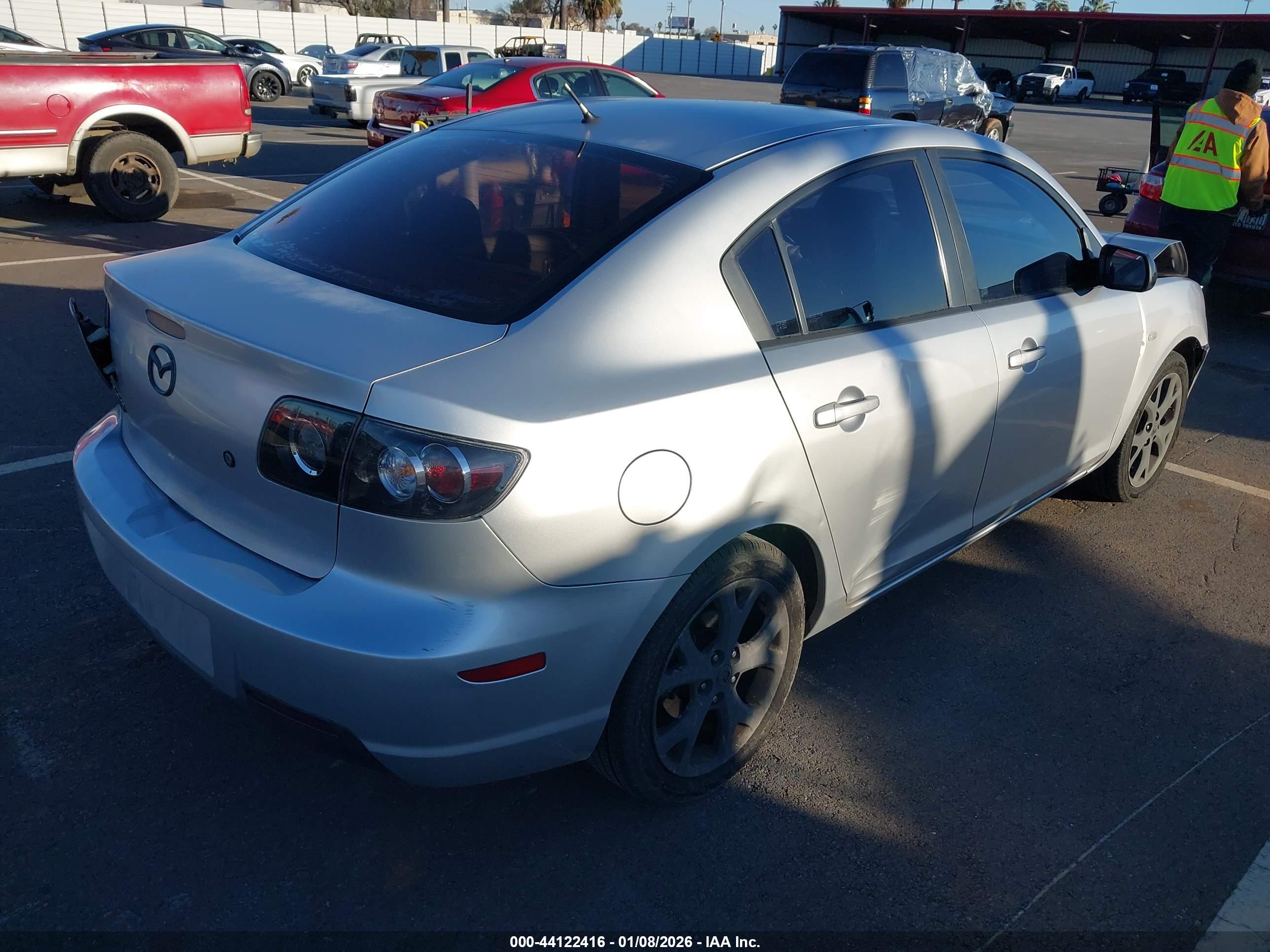 MAZDA MAZDA3 image 4