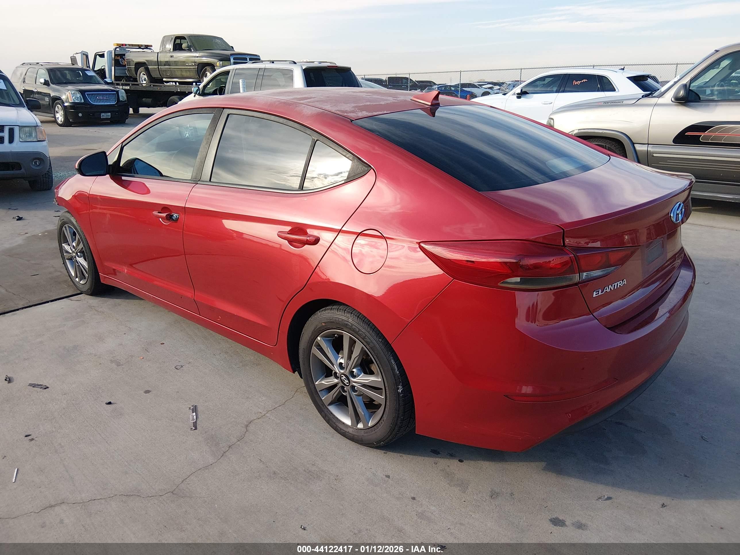 HYUNDAI ELANTRA image 3