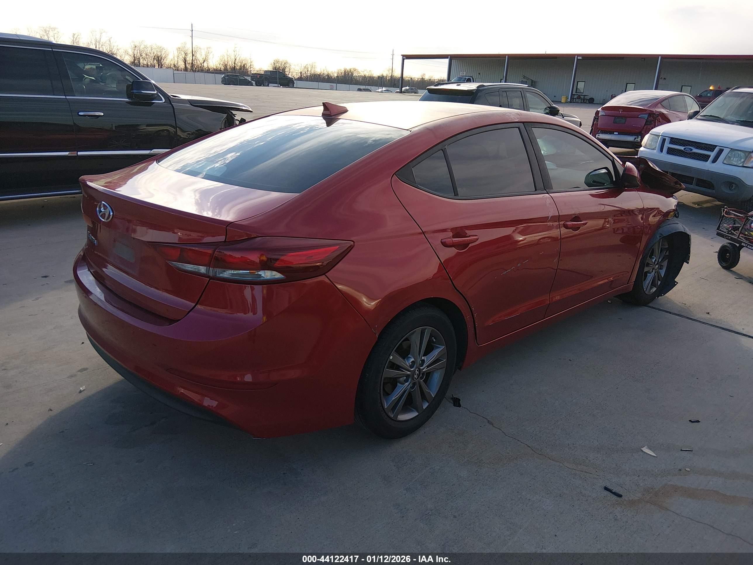HYUNDAI ELANTRA image 4