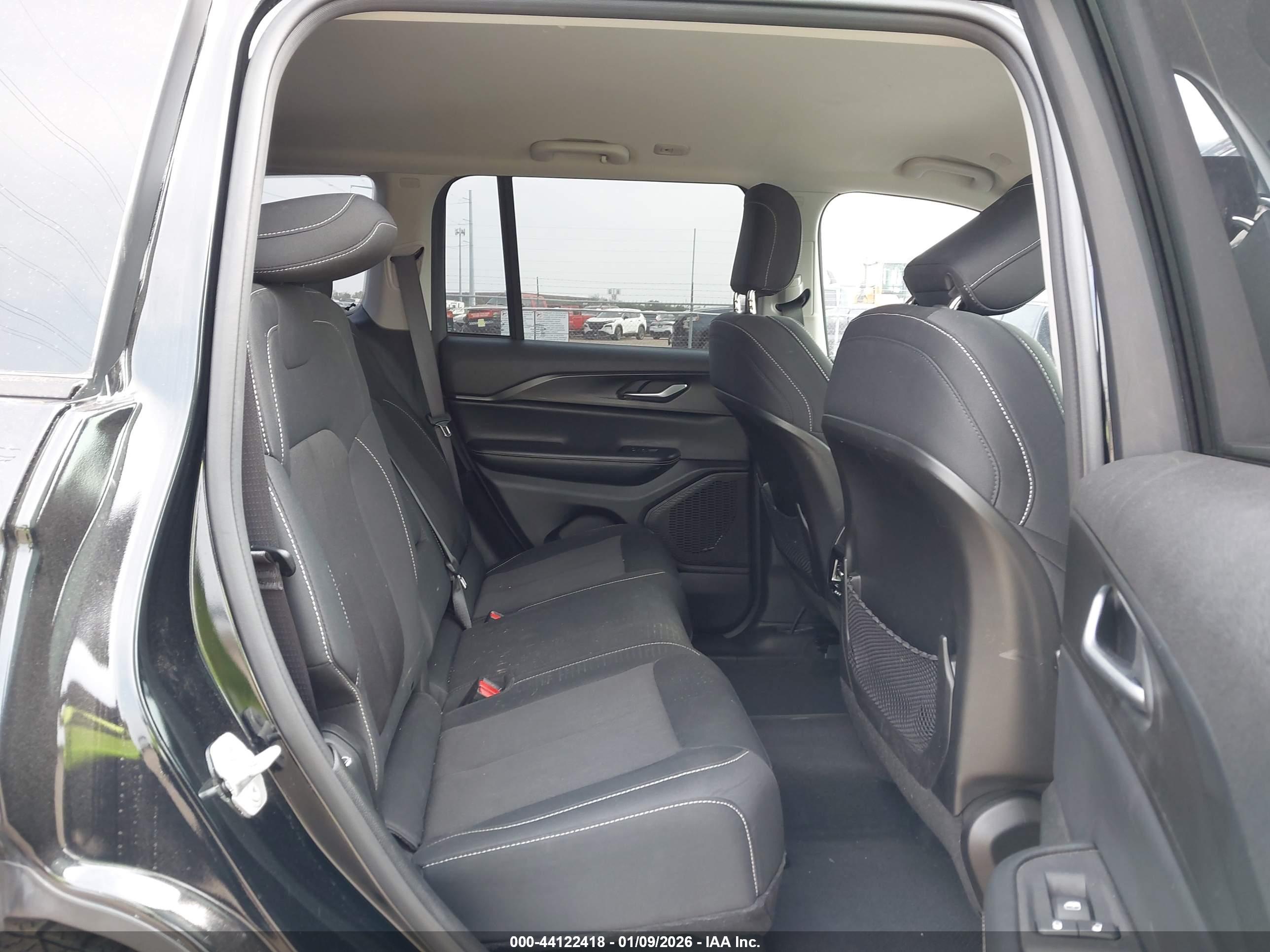 JEEP GRAND image 8
