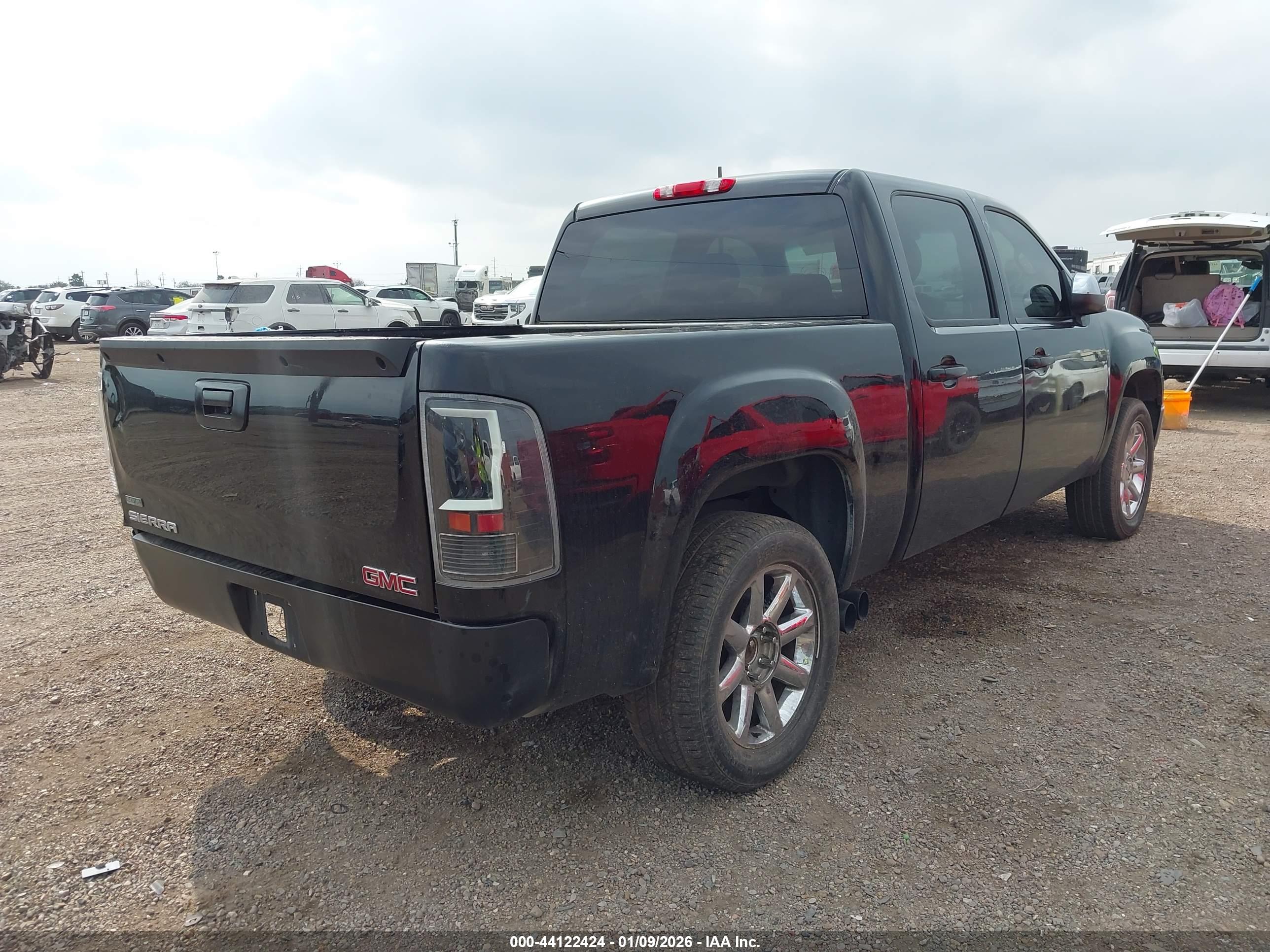 GMC SIERRA image 4
