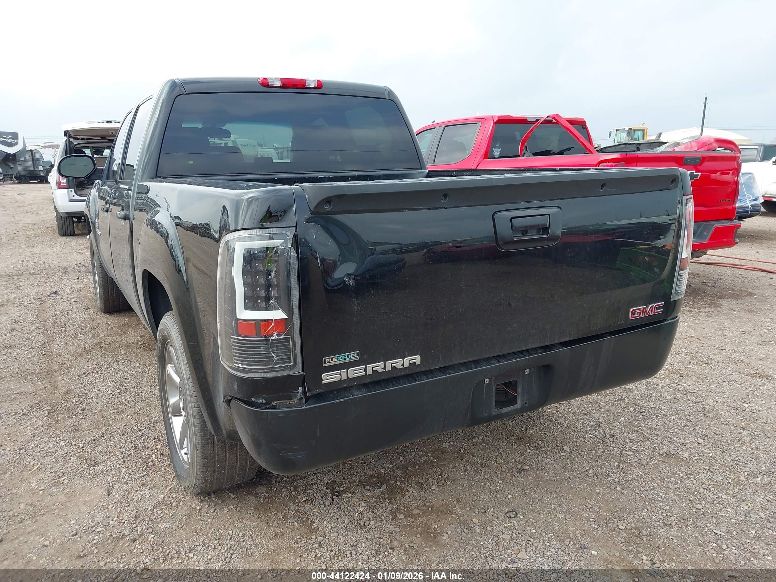 GMC SIERRA image 6