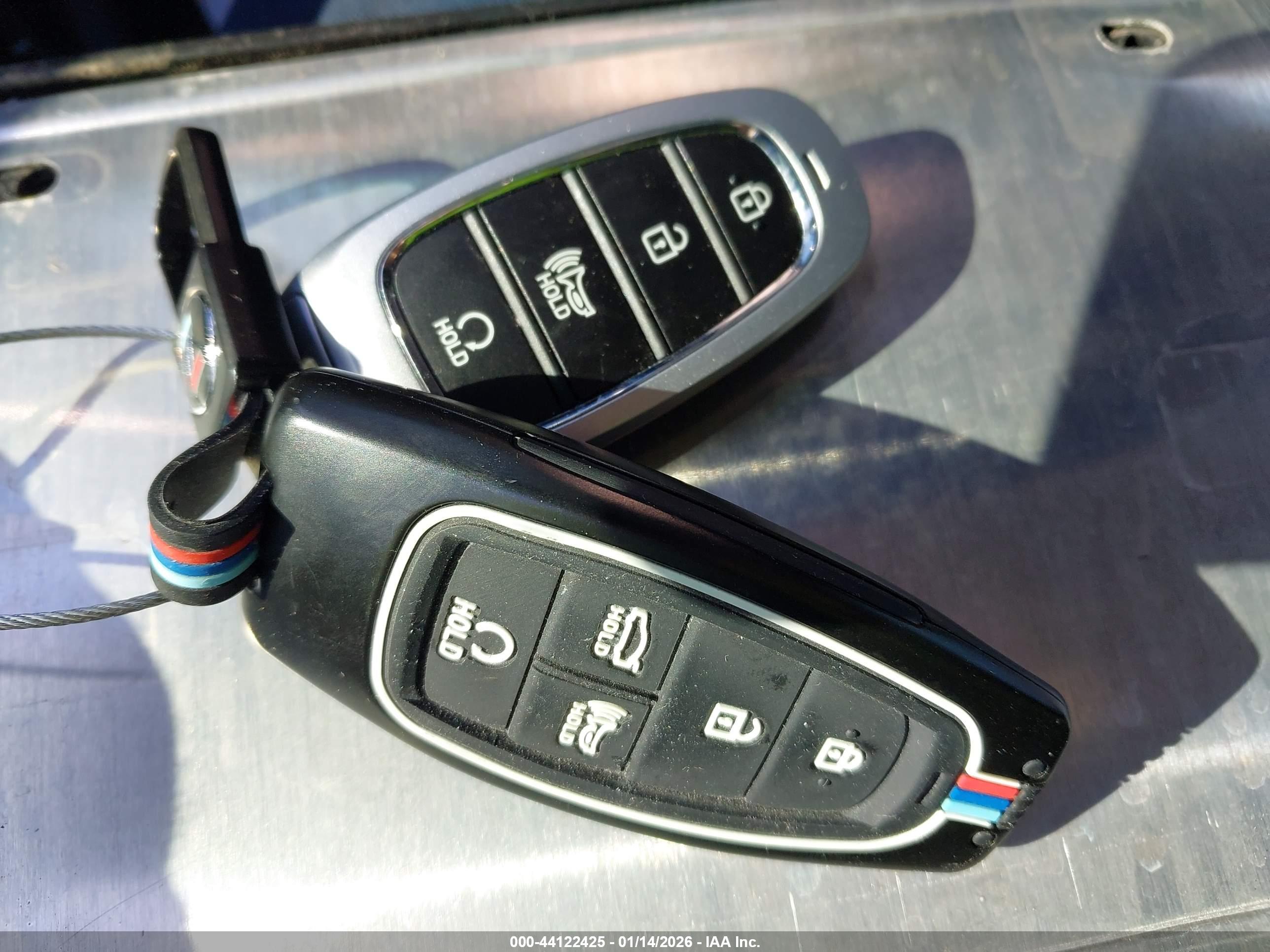HYUNDAI SANTA image 11