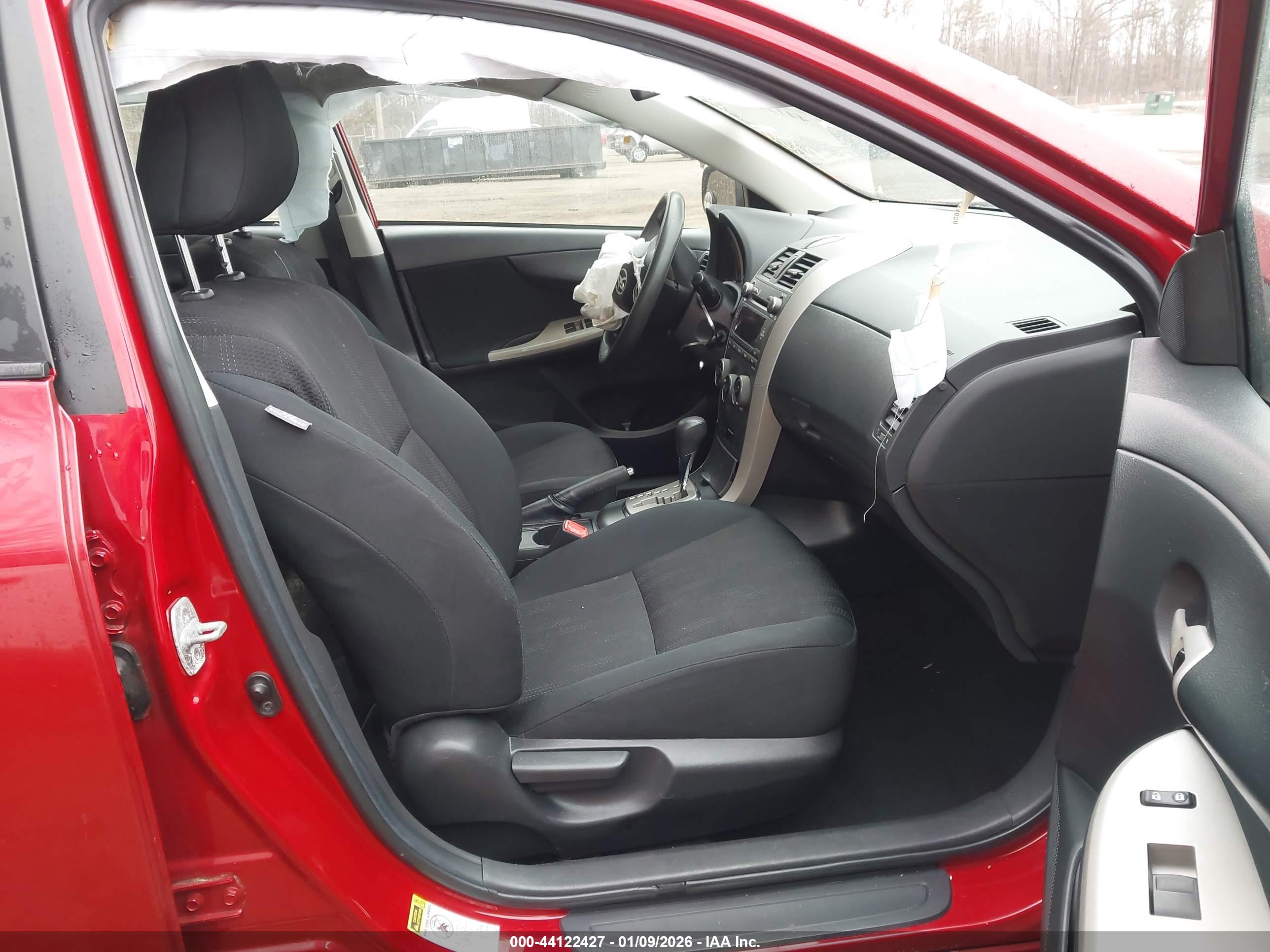 TOYOTA COROLLA image 5
