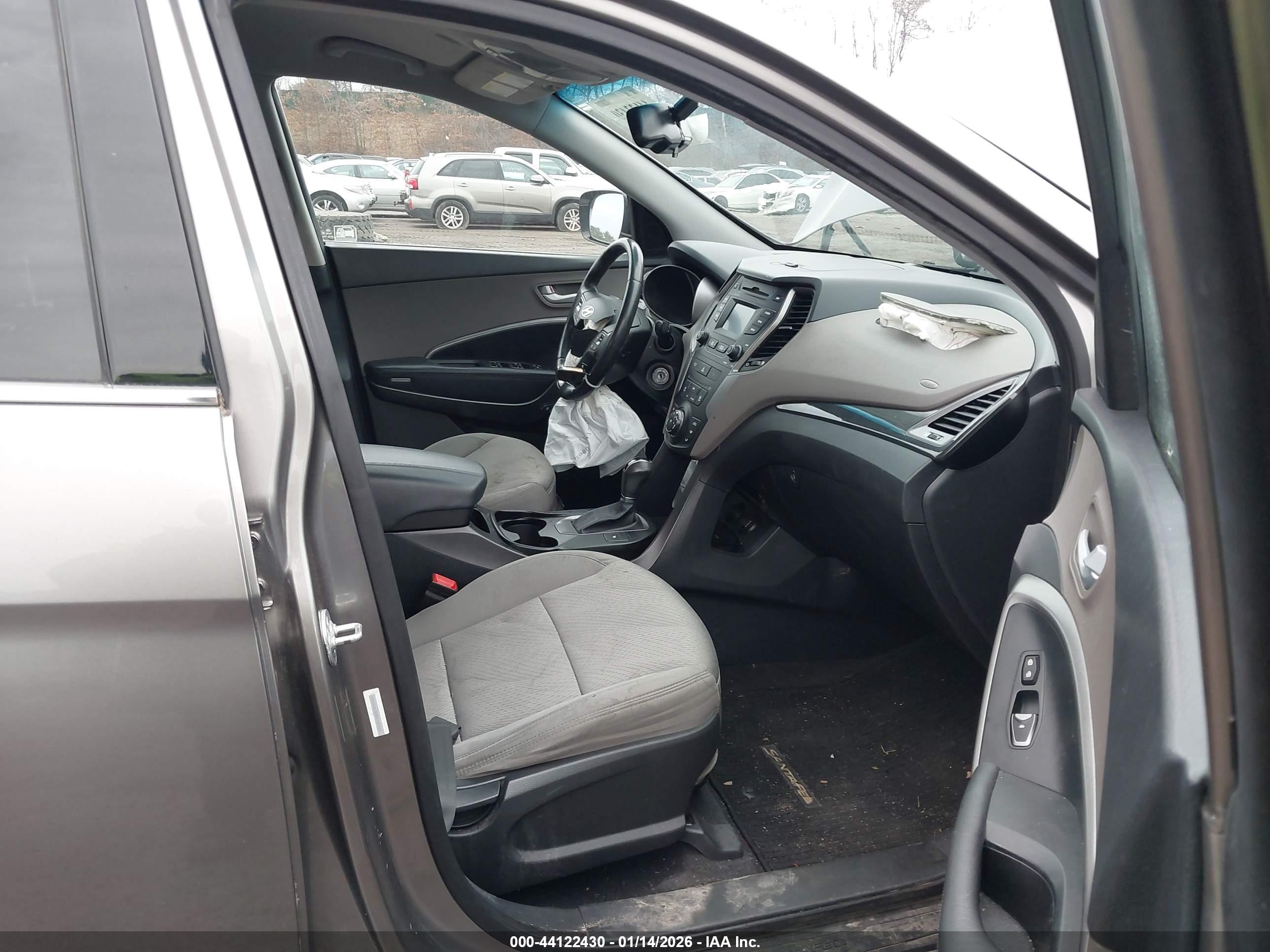 HYUNDAI SANTA image 5