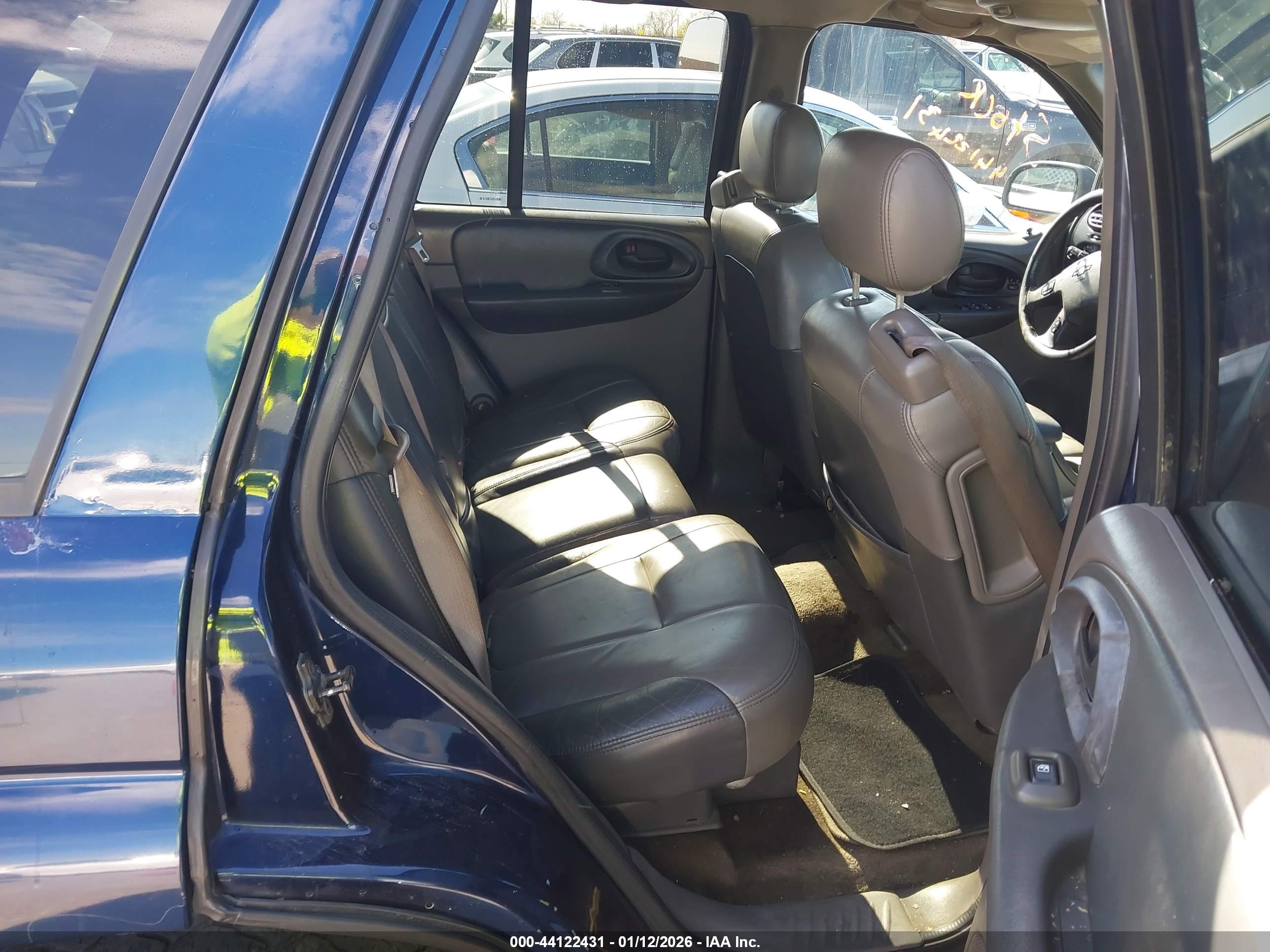 CHEVROLET TRAILBLAZER image 8