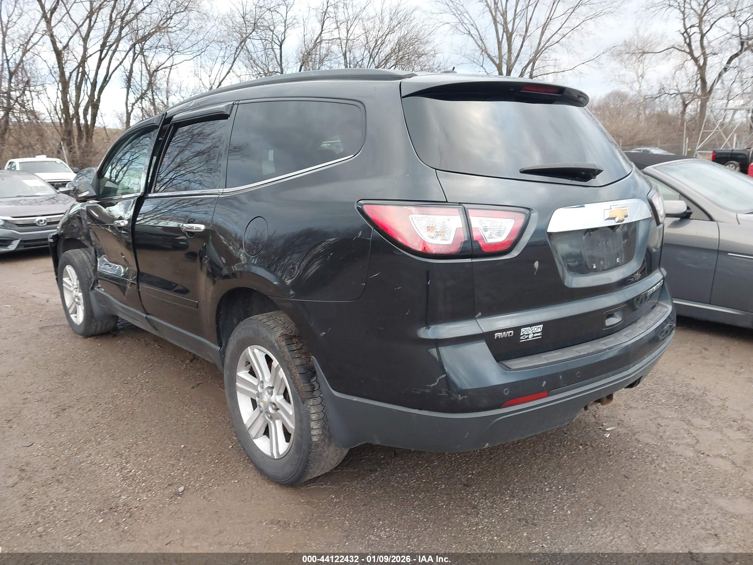 CHEVROLET TRAVERSE image 3
