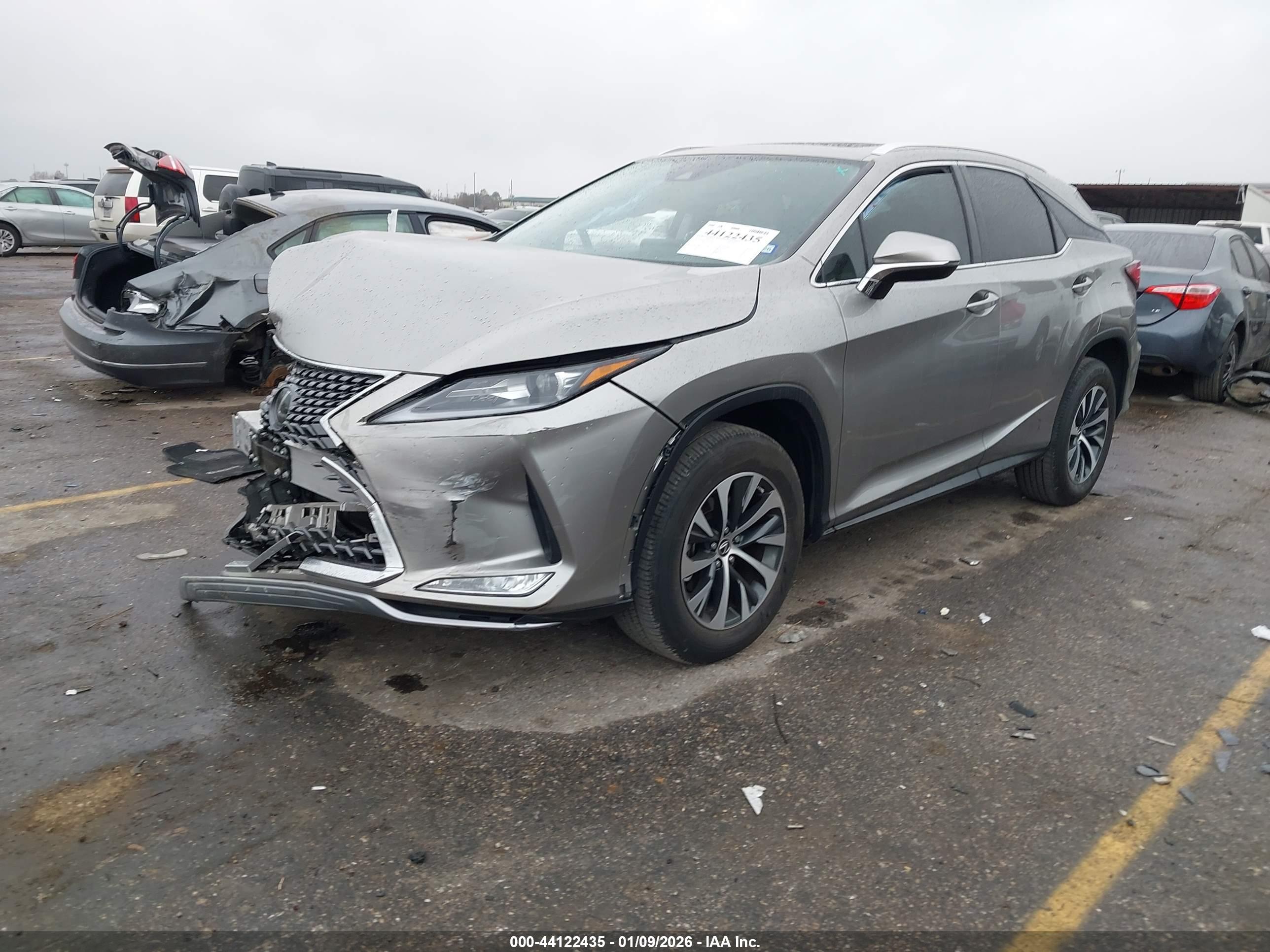 LEXUS RX image 2