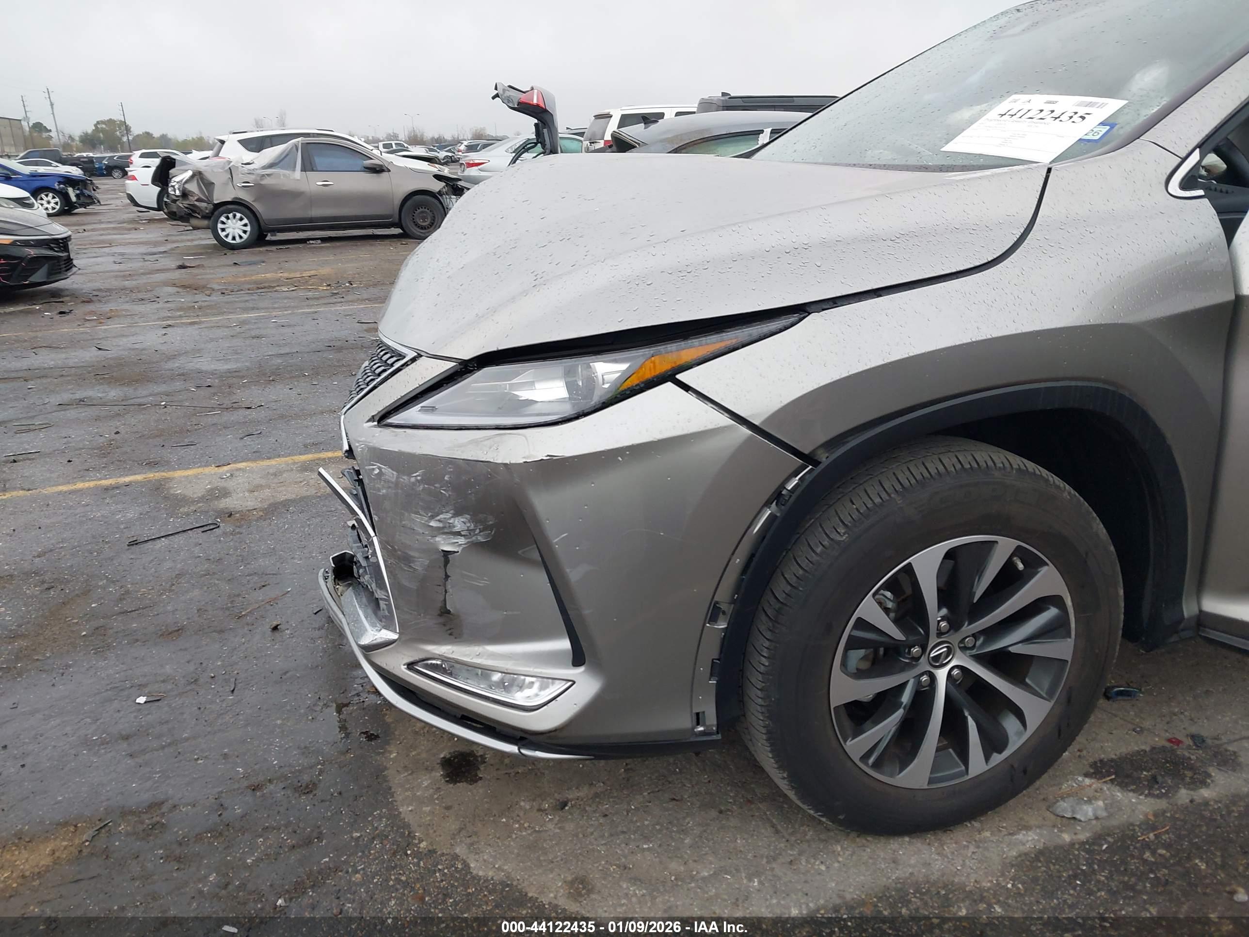 LEXUS RX image 6