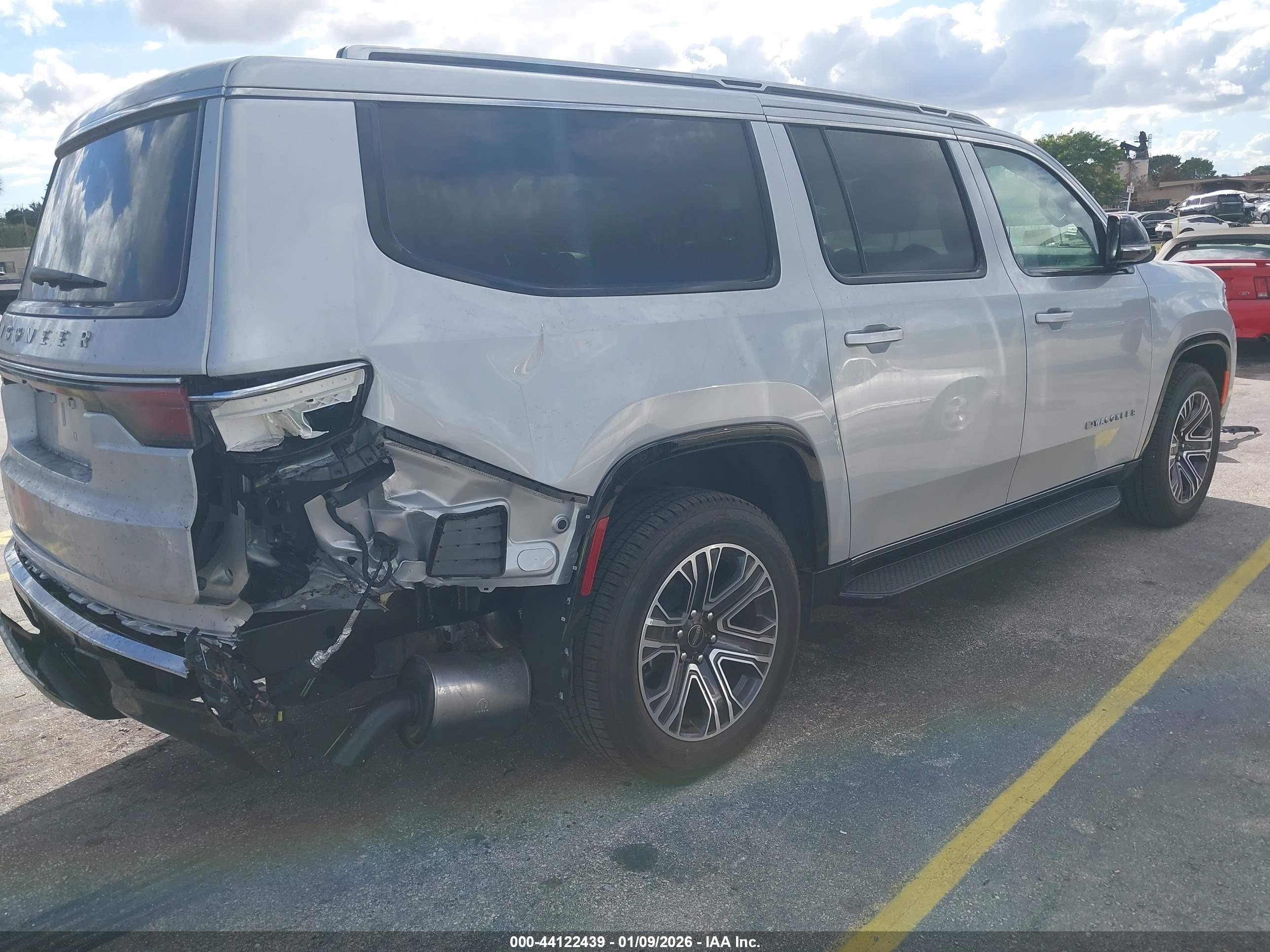 JEEP WAGONEER image 6