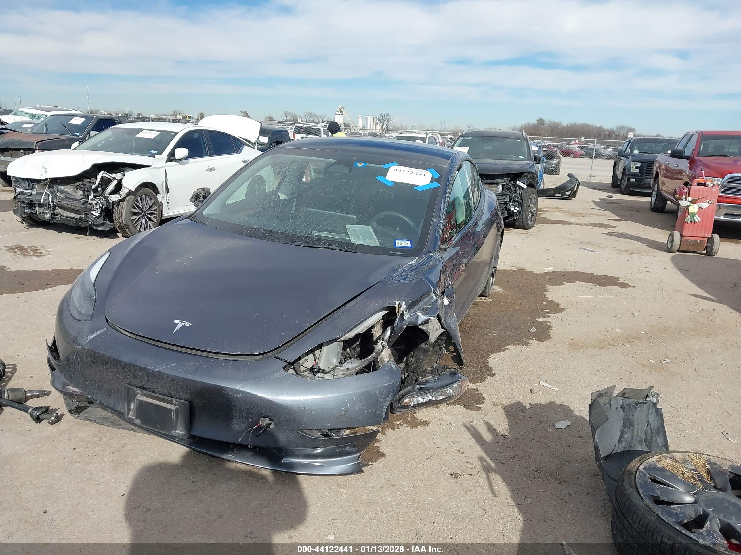 TESLA MODEL image 2